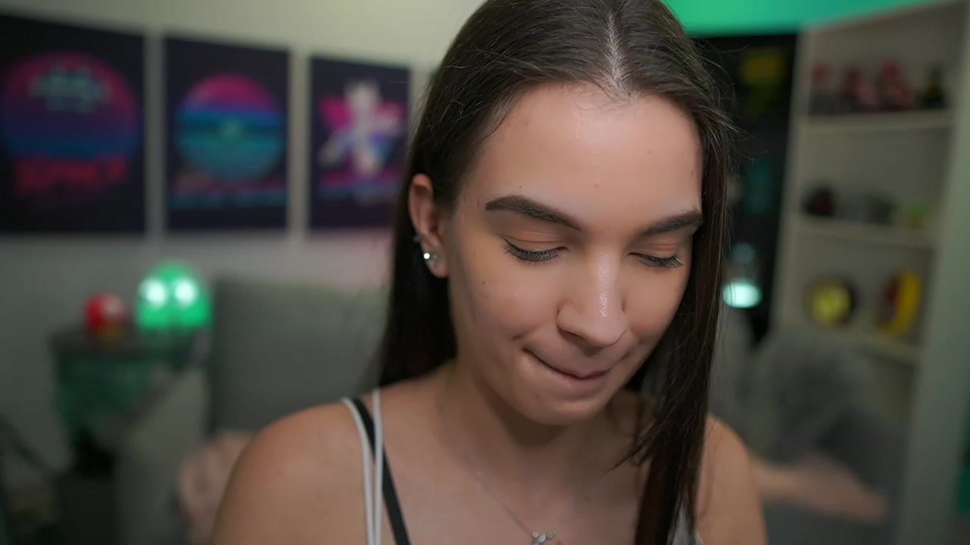 Gallery image thumbnail from Kylie_Quinn's myfreecams stream on, 12/27/2022, 22:58 image 2 of 20
