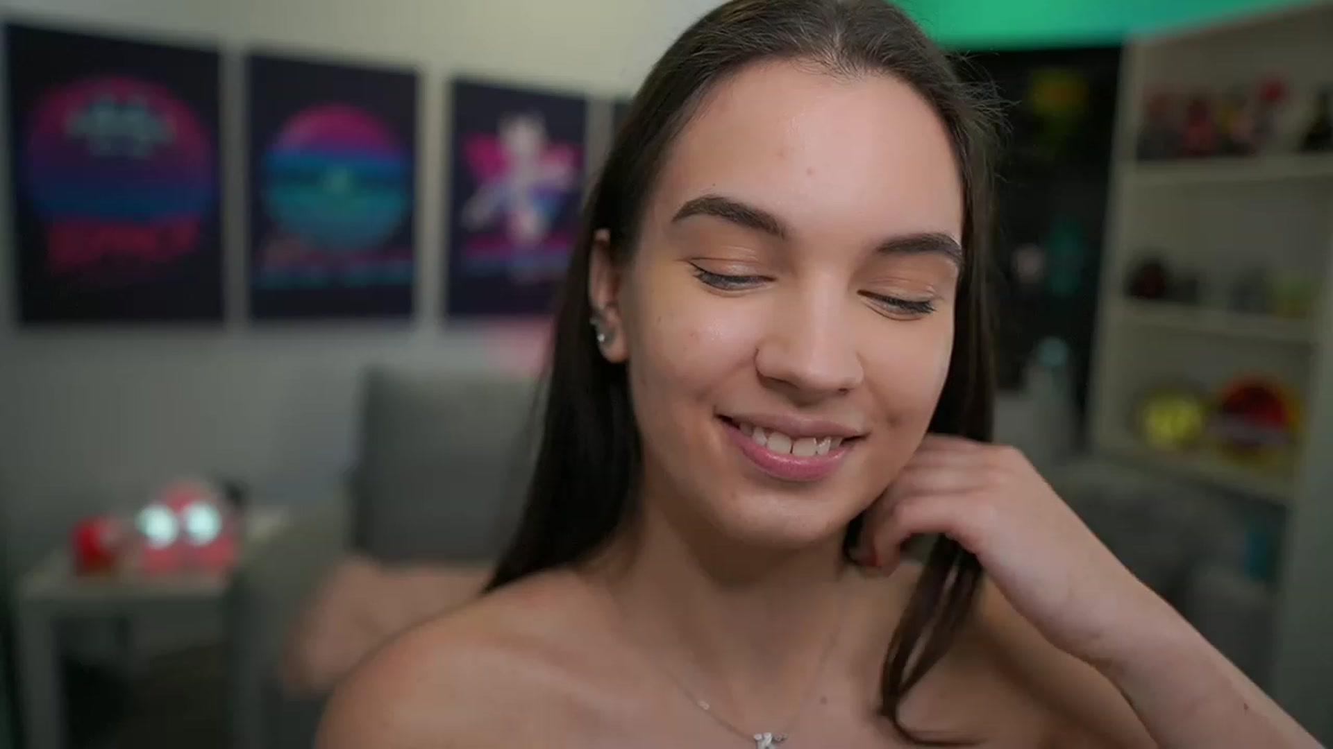 Gallery image thumbnail from Kylie_Quinn's myfreecams stream on, 12/28/2022, 21:25 image 18 of 20