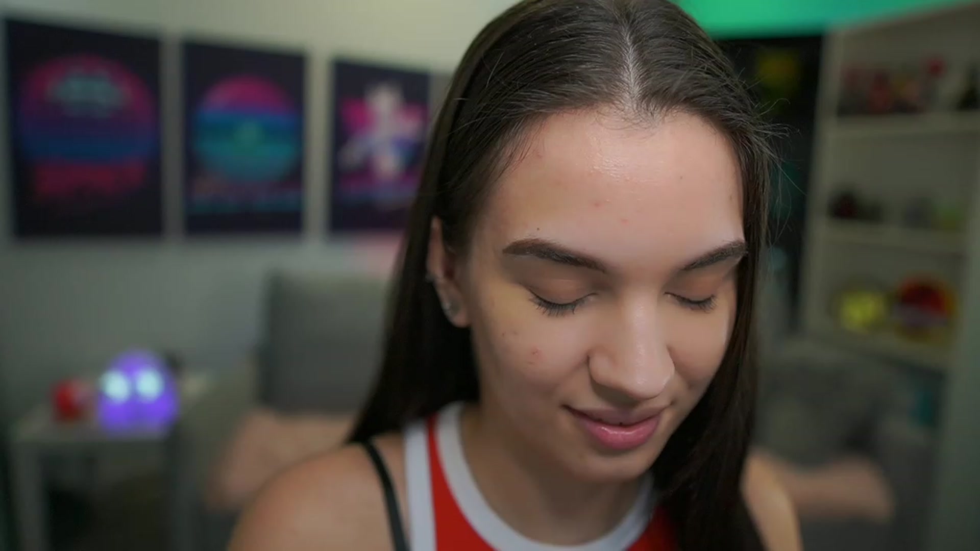 Gallery image thumbnail from Kylie_Quinn's myfreecams stream on, 12/28/2022, 21:25 image 15 of 20