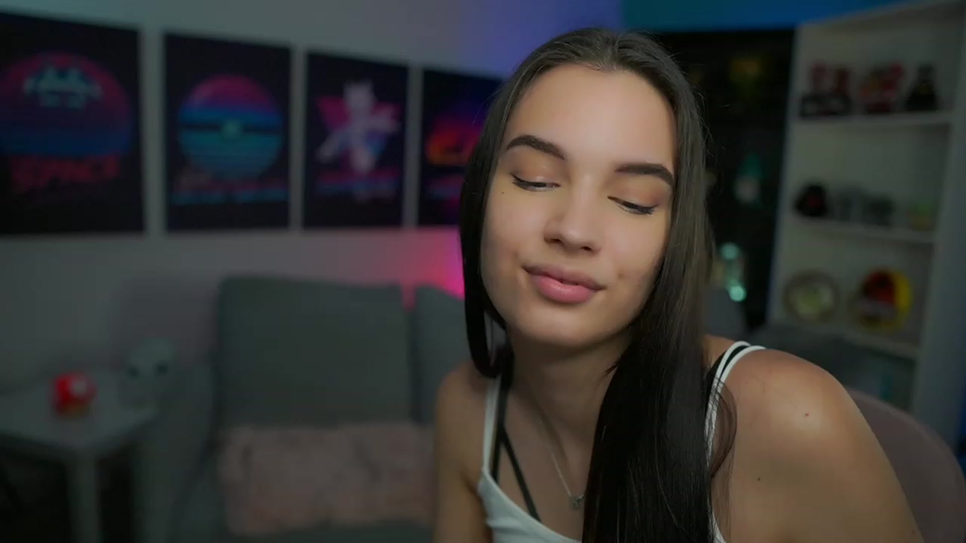 Gallery image thumbnail from Kylie_Quinn's myfreecams stream on, 01/03/2023, 22:36 image 7 of 20