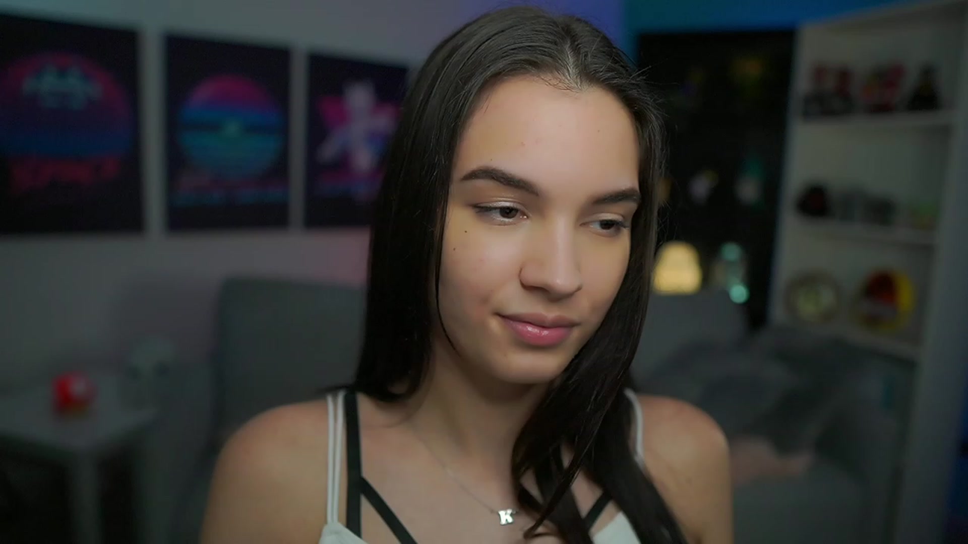 Gallery image thumbnail from Kylie_Quinn's myfreecams stream on, 01/03/2023, 22:36 image 8 of 20
