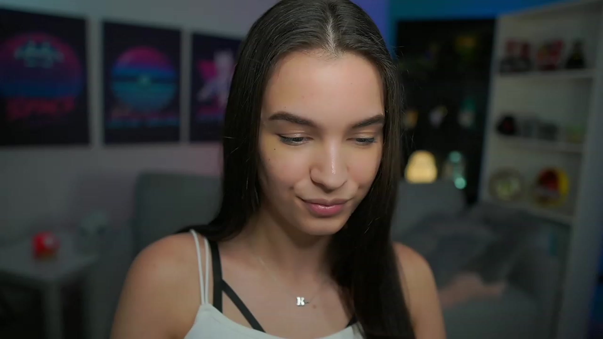 Gallery image thumbnail from Kylie_Quinn's myfreecams stream on, 01/03/2023, 22:36 image 16 of 20