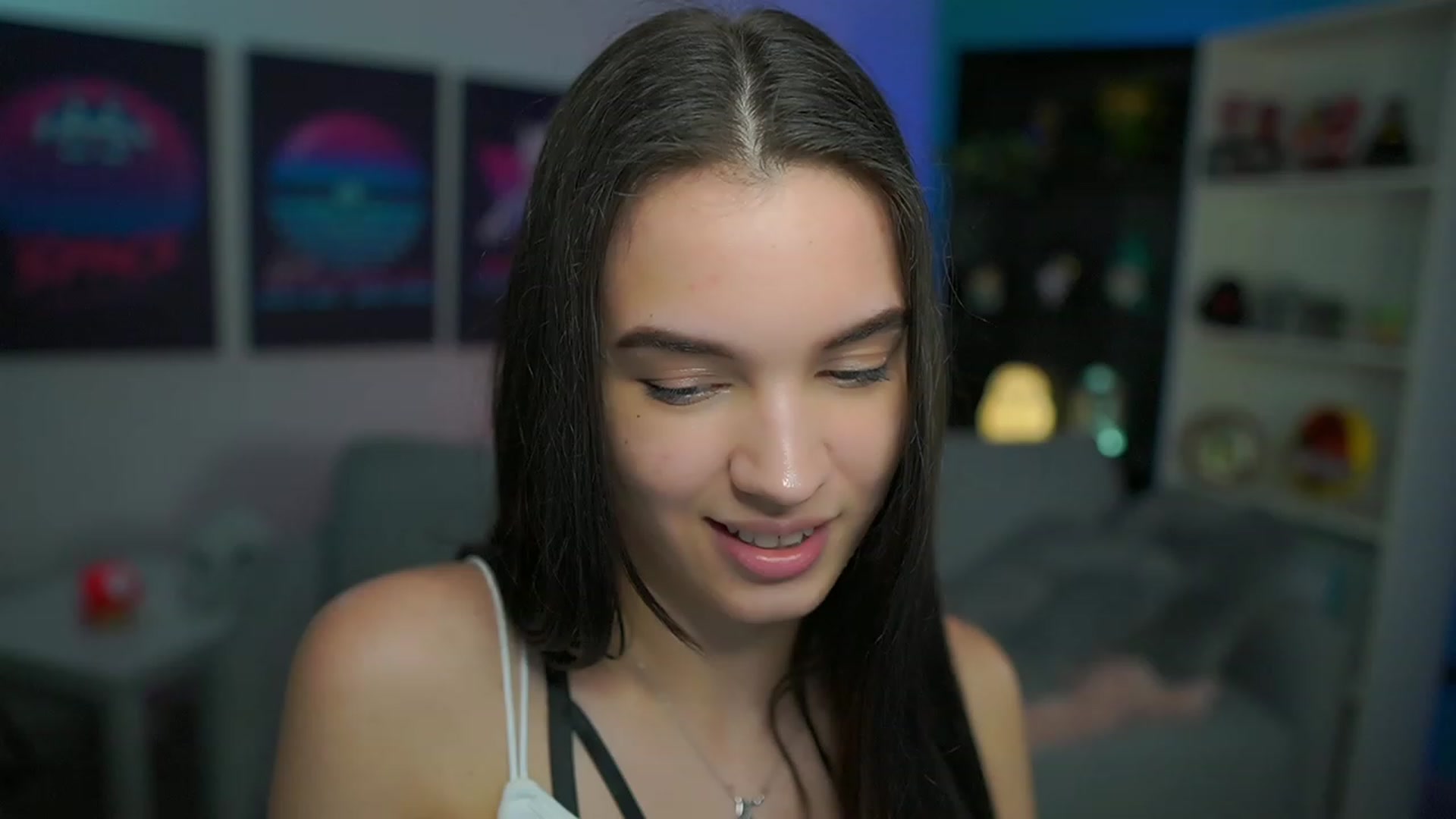 Gallery image thumbnail from Kylie_Quinn's myfreecams stream on, 01/04/2023, 24:54 image 16 of 20