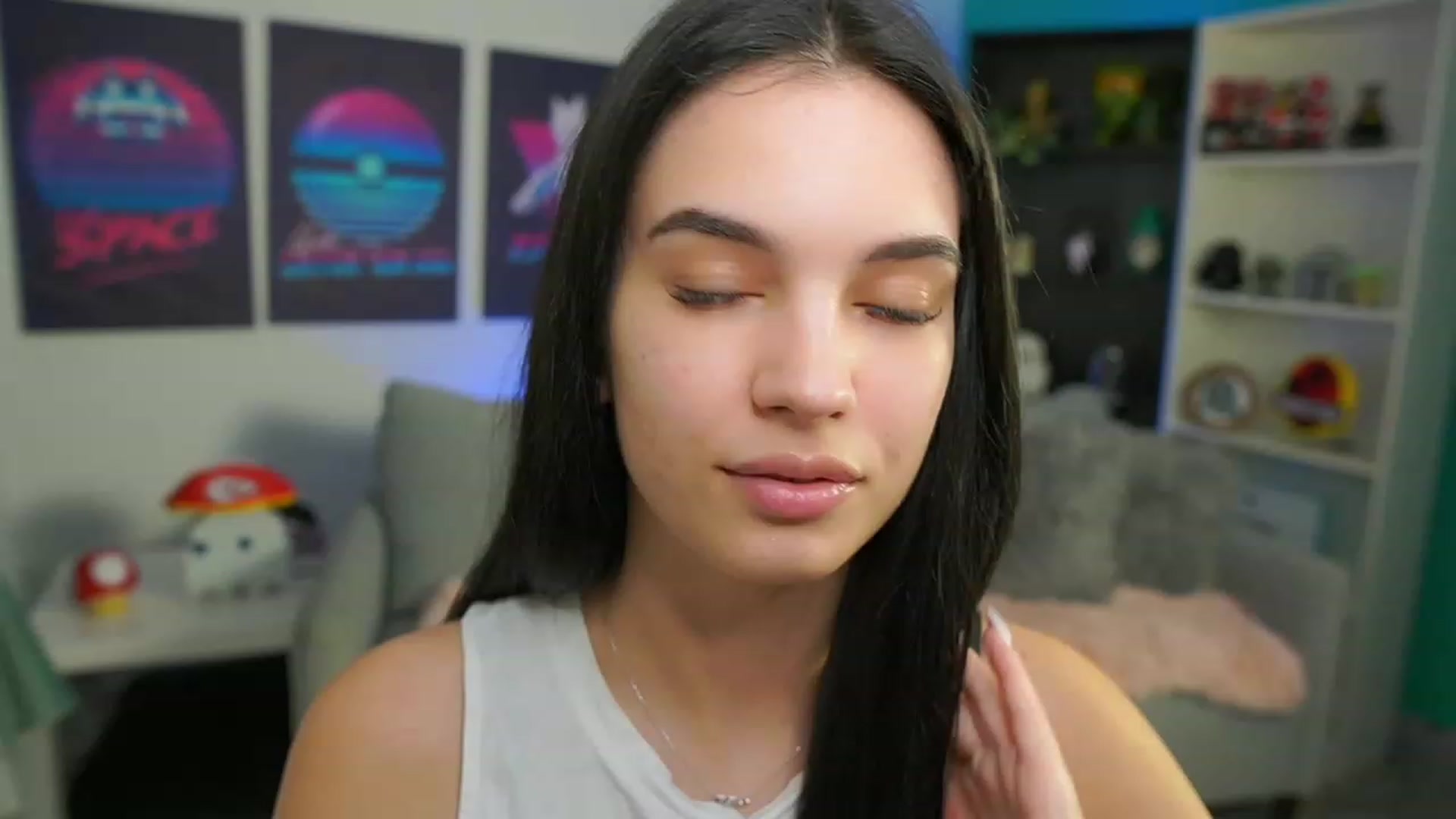 Gallery image thumbnail from Kylie_Quinn's myfreecams stream on, 02/18/2023, 20:16 image 14 of 20
