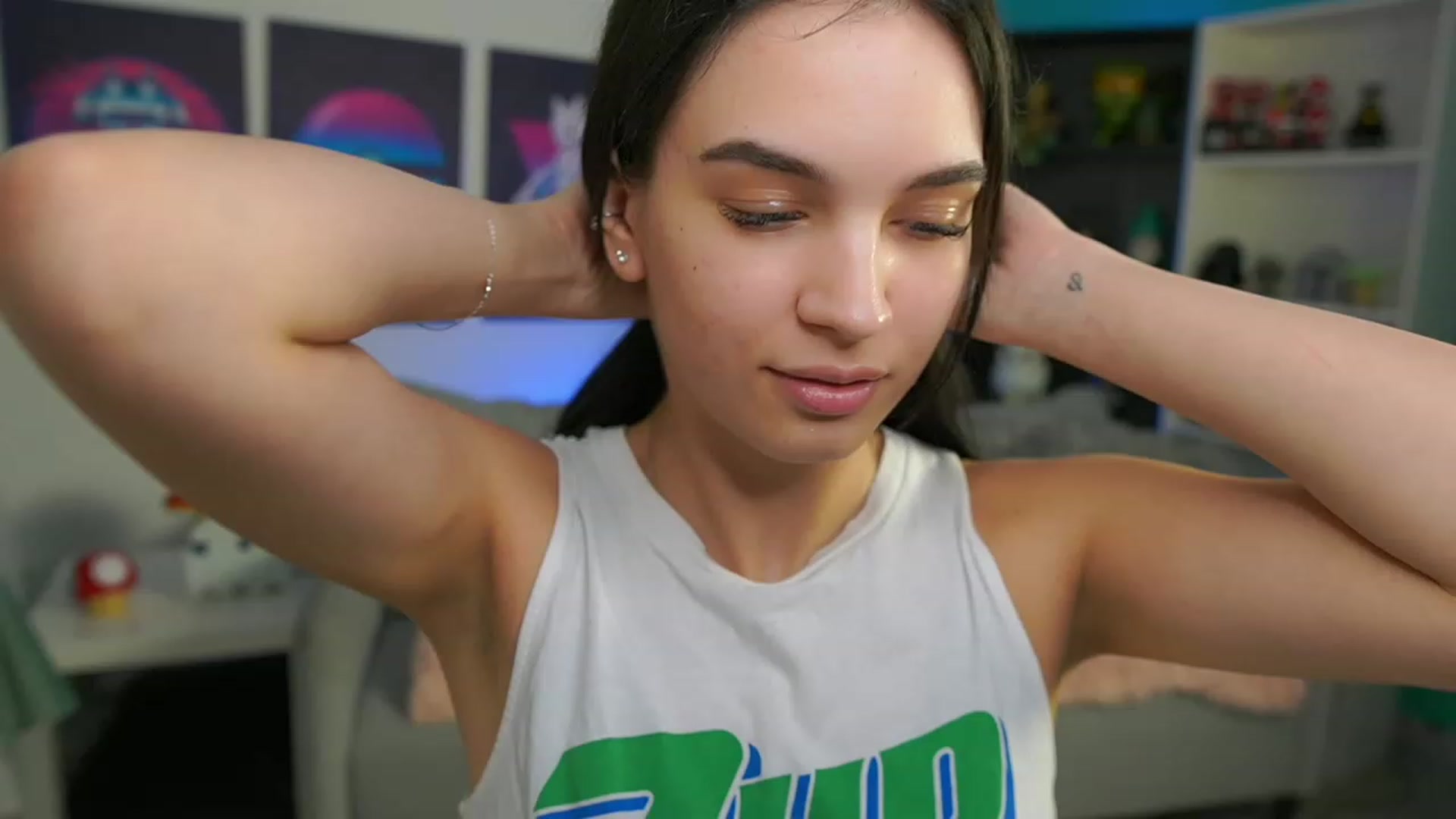 Gallery image thumbnail from Kylie_Quinn's myfreecams stream on, 02/18/2023, 20:16 image 6 of 20