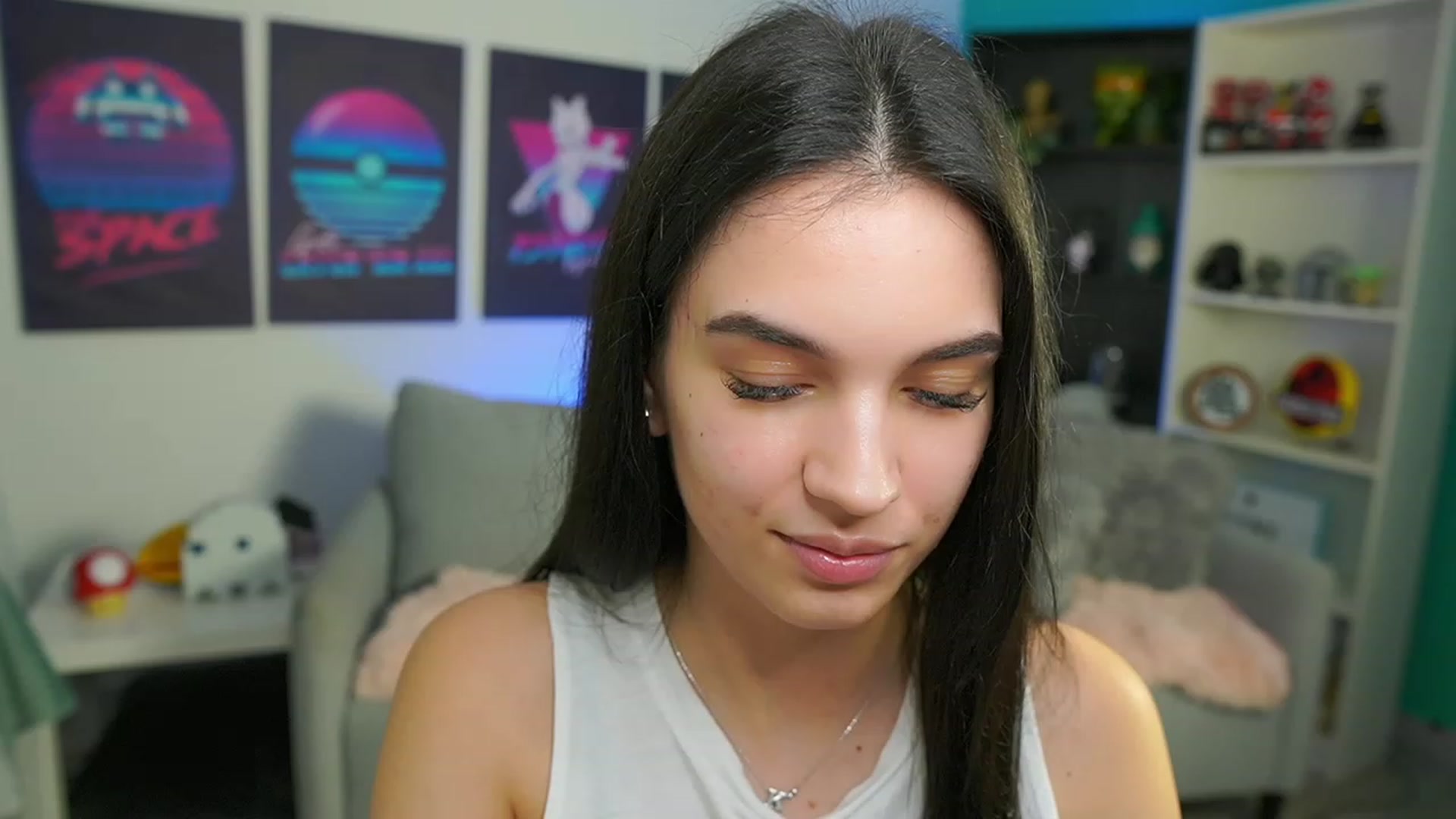 Gallery image thumbnail from Kylie_Quinn's myfreecams stream on, 02/19/2023, 24:23 image 7 of 20