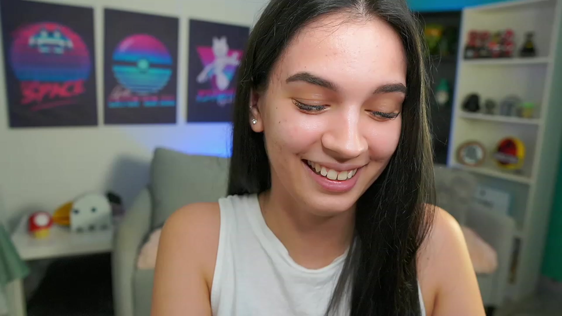 Gallery image thumbnail from Kylie_Quinn's myfreecams stream on, 02/19/2023, 24:23 image 14 of 20