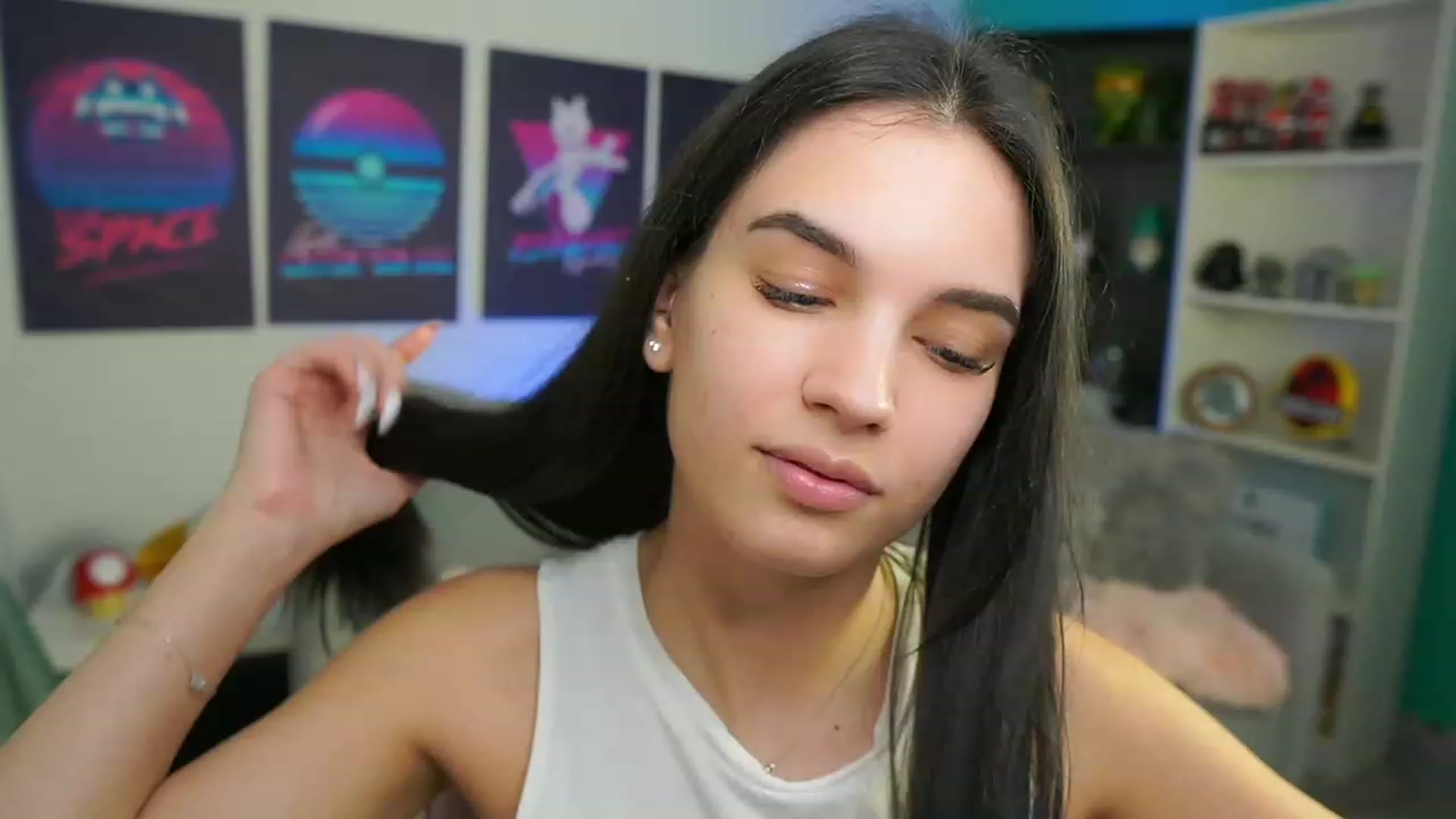 Gallery image thumbnail from Kylie_Quinn's myfreecams stream on, 02/19/2023, 24:23 image 9 of 20