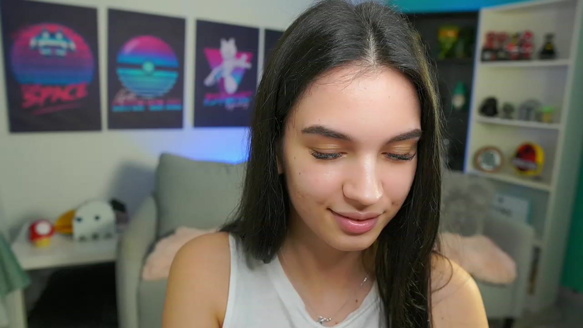 Gallery image thumbnail from Kylie_Quinn's myfreecams stream on, 02/19/2023, 24:23 image 5 of 20
