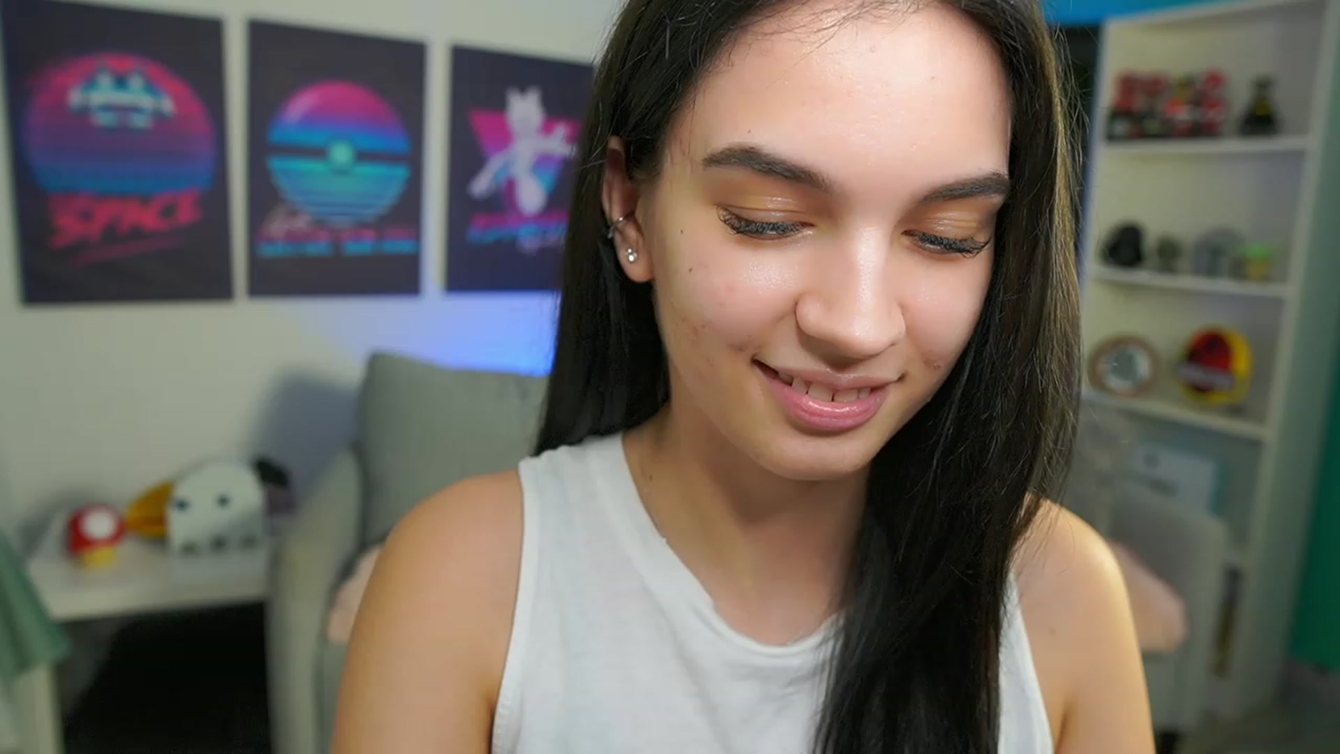 Gallery image thumbnail from Kylie_Quinn's myfreecams stream on, 02/19/2023, 24:23 image 13 of 20