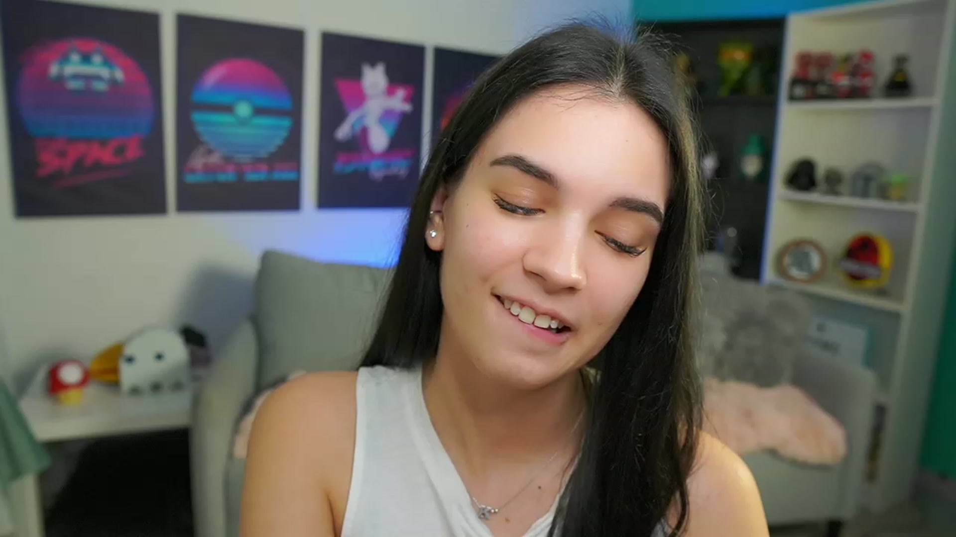Gallery image thumbnail from Kylie_Quinn's myfreecams stream on, 02/19/2023, 24:23 image 10 of 20