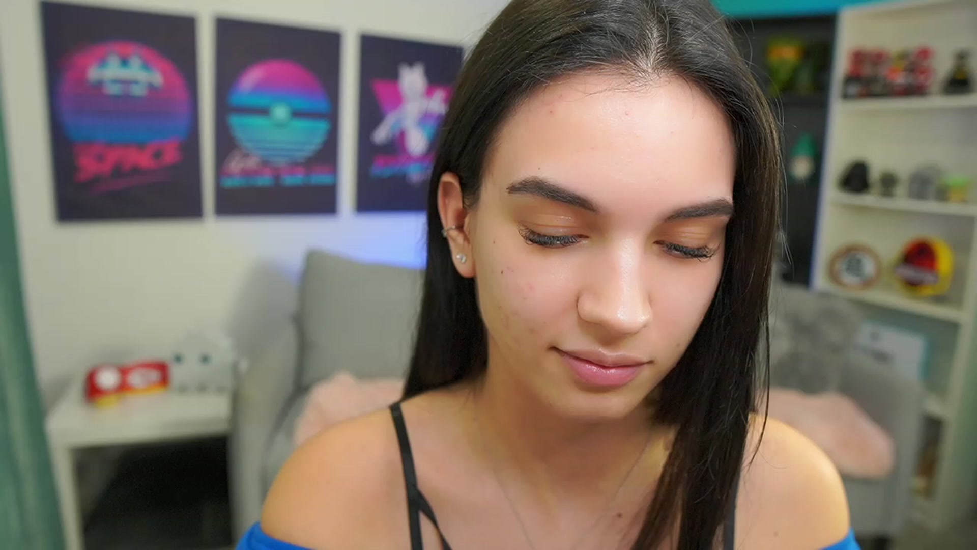 Gallery image thumbnail from Kylie_Quinn's myfreecams stream on, 02/19/2023, 14:14 image 6 of 20