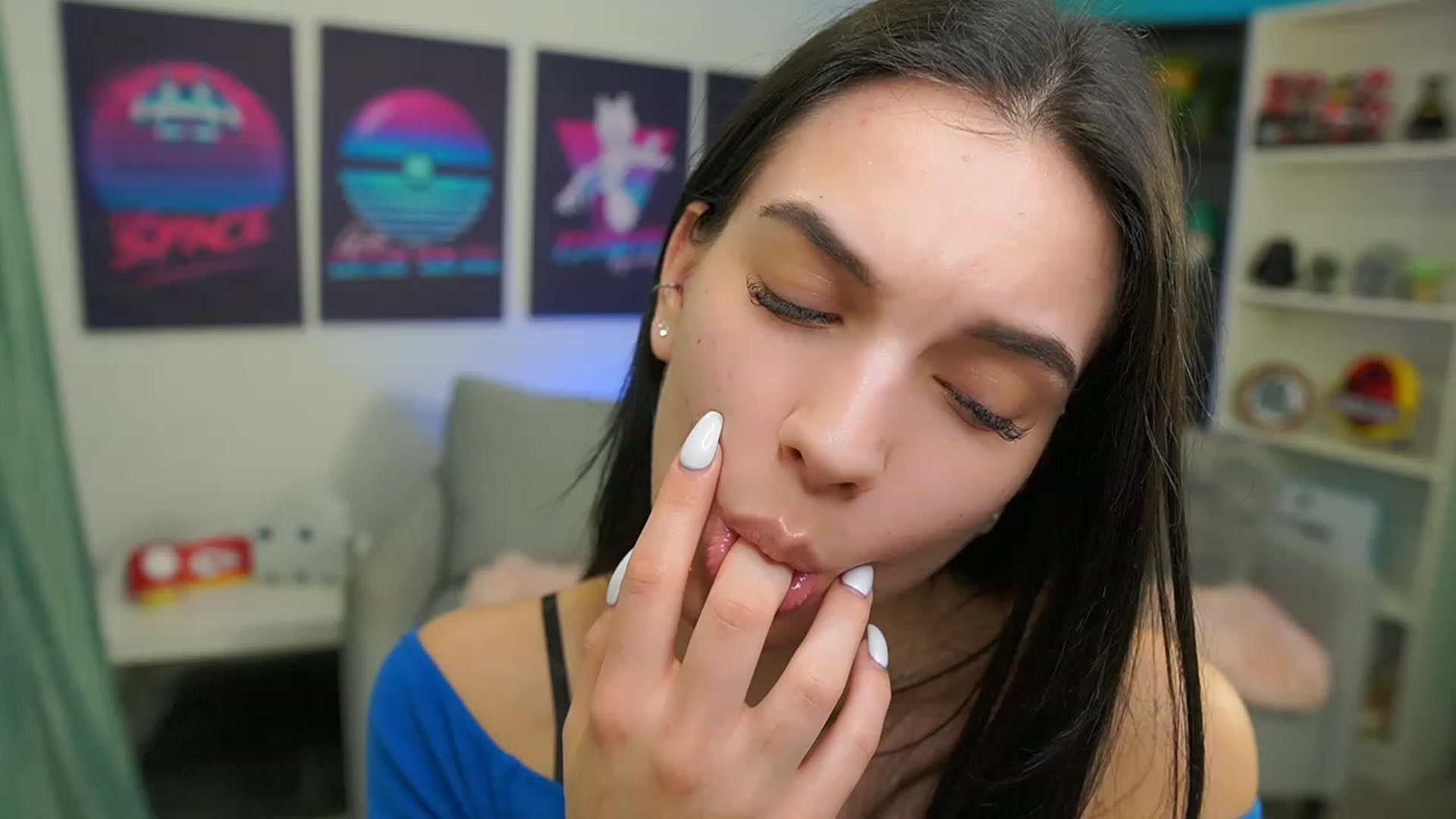 Gallery image thumbnail from Kylie_Quinn's myfreecams stream on, 02/19/2023, 17:57 image 14 of 20