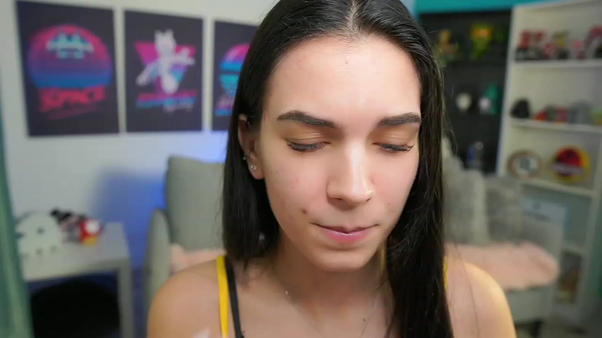 Gallery image thumbnail from Kylie_Quinn's myfreecams stream on, 02/20/2023, 19:45 image 12 of 20