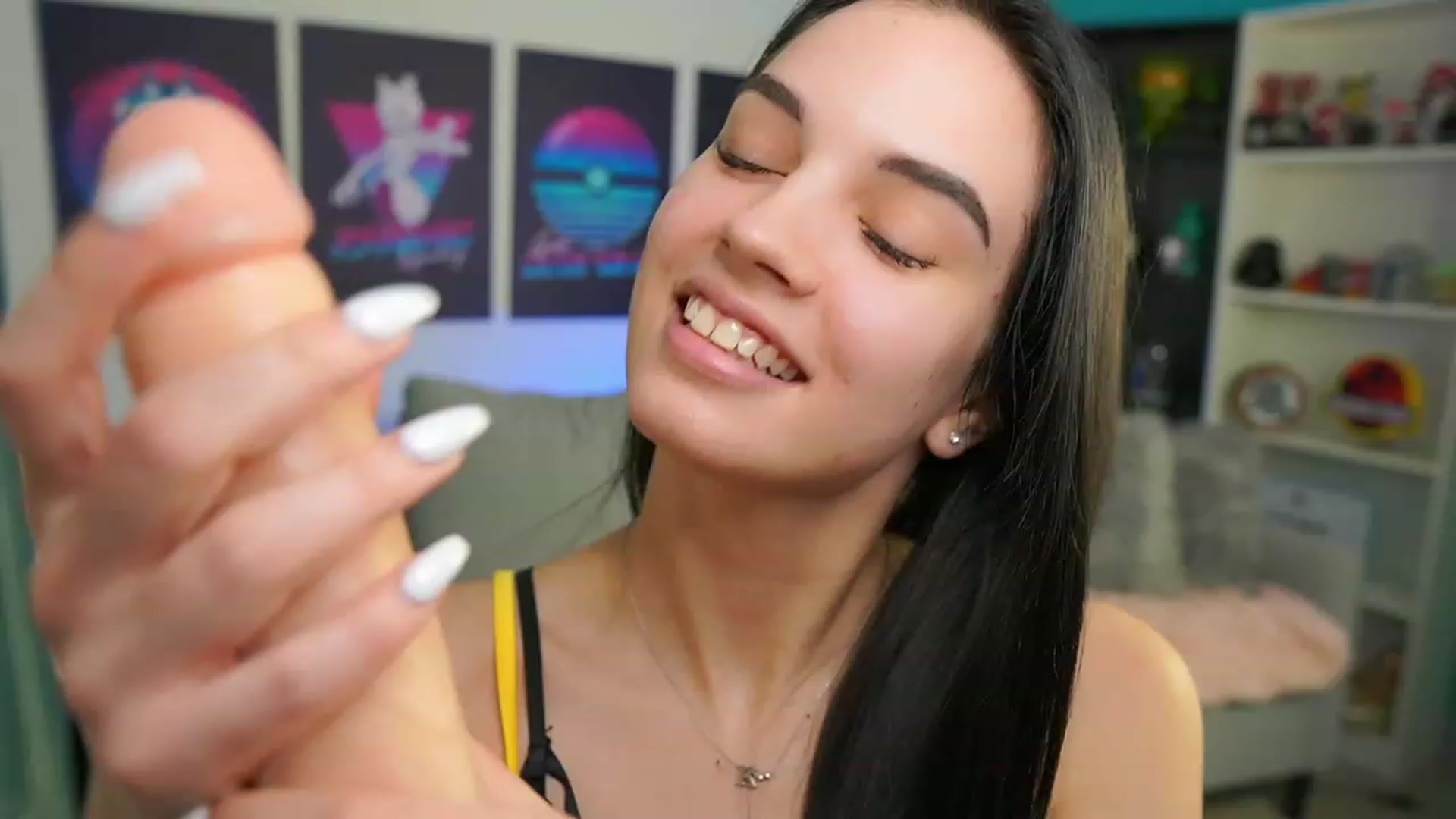 Gallery image thumbnail from Kylie_Quinn's myfreecams stream on, 02/20/2023, 19:45 image 9 of 20