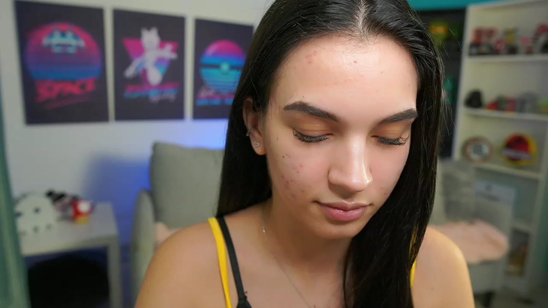 Gallery image thumbnail from Kylie_Quinn's myfreecams stream on, 02/20/2023, 19:45 image 3 of 20