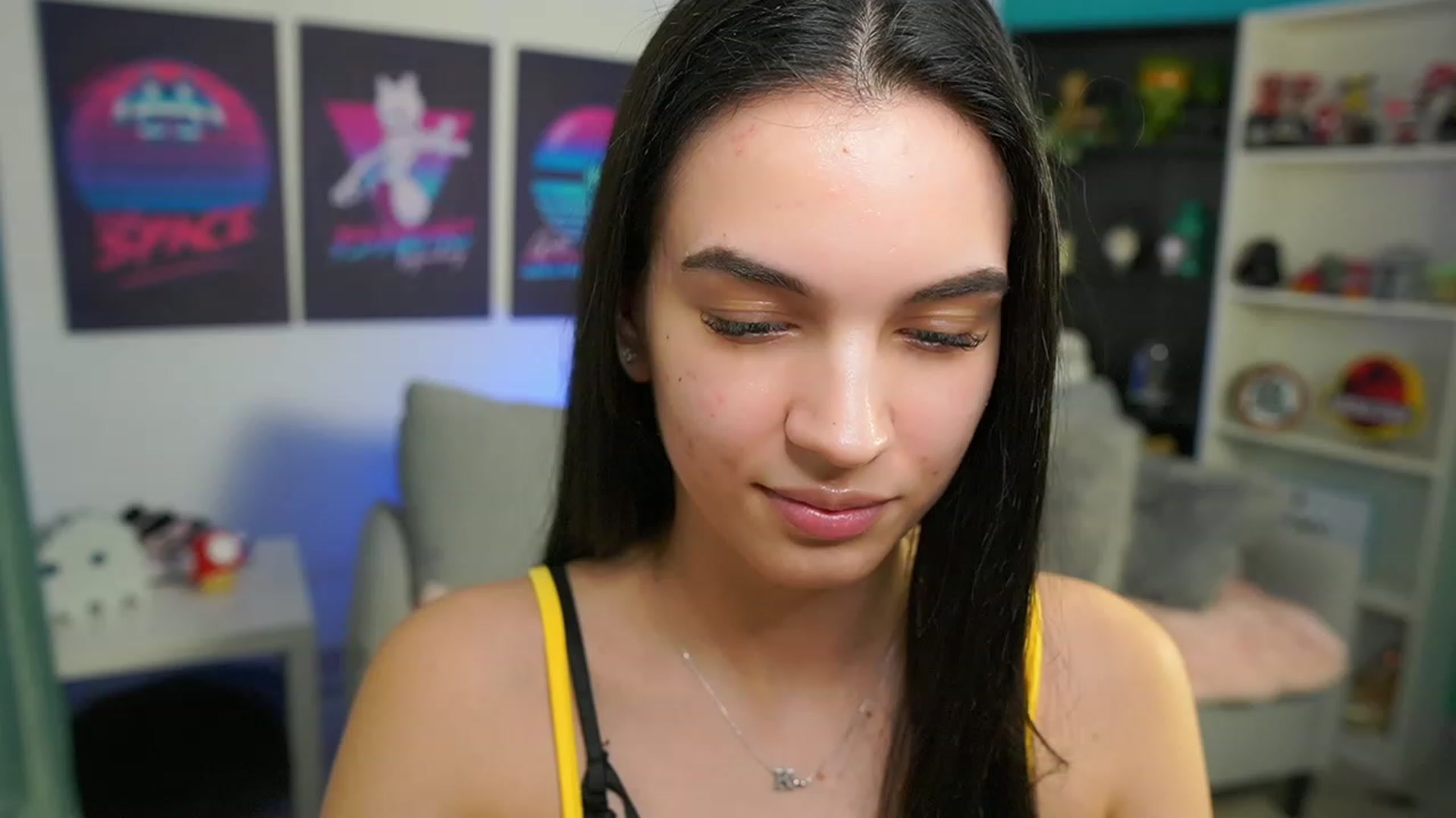 Gallery image thumbnail from Kylie_Quinn's myfreecams stream on, 02/20/2023, 21:10 image 12 of 20