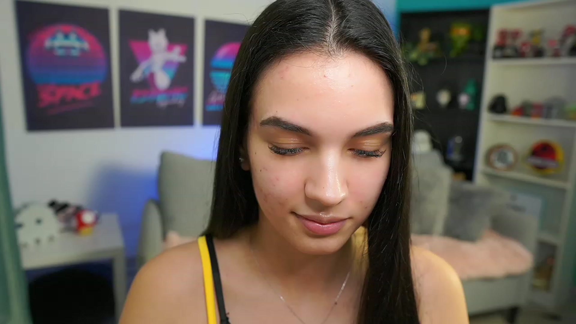 Gallery image thumbnail from Kylie_Quinn's myfreecams stream on, 02/20/2023, 21:10 image 13 of 20
