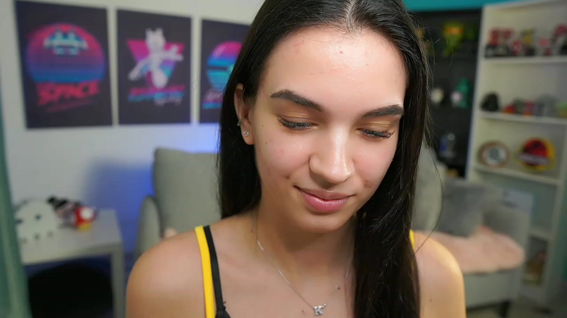 Gallery image thumbnail from Kylie_Quinn's myfreecams stream on, 02/20/2023, 21:10 image 1 of 20