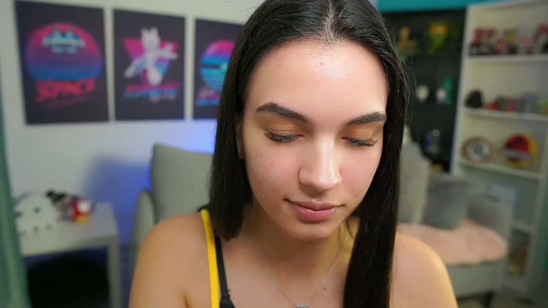 Gallery image thumbnail from Kylie_Quinn's myfreecams stream on, 02/20/2023, 21:10 image 17 of 20
