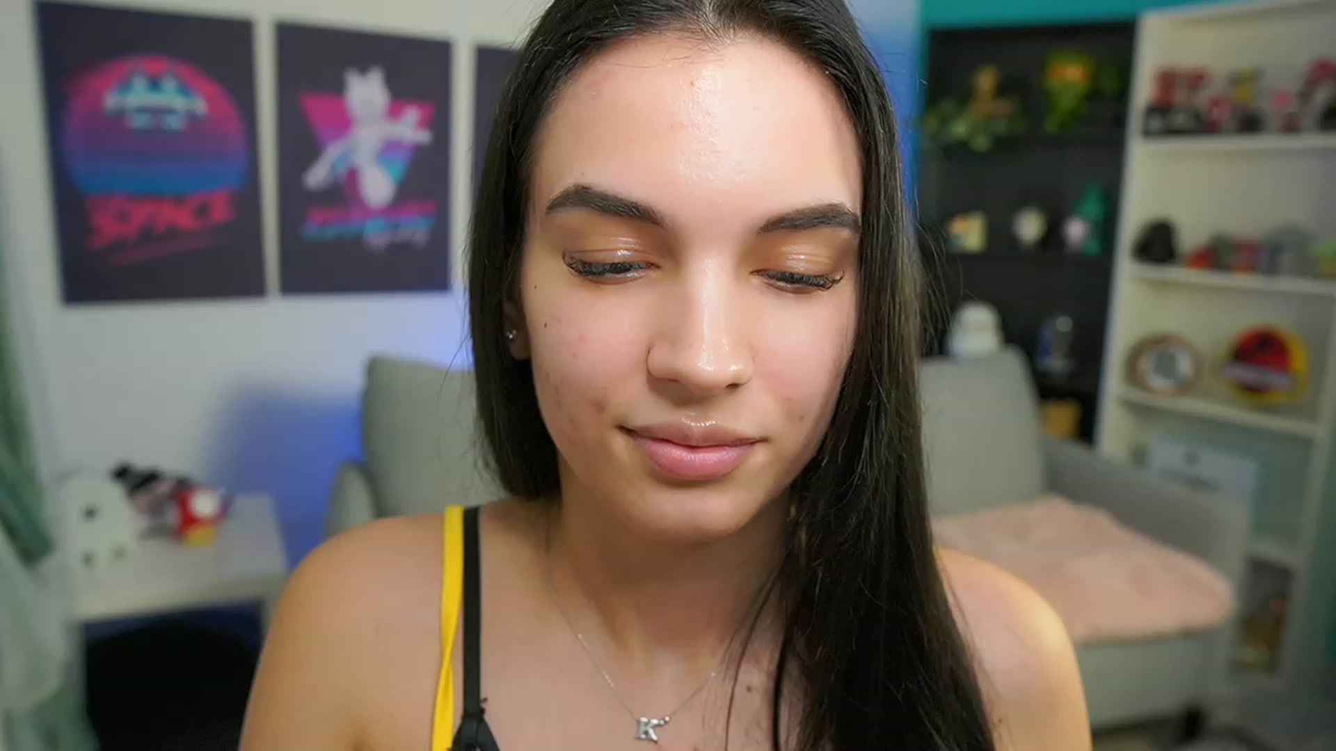 Gallery image thumbnail from Kylie_Quinn's myfreecams stream on, 02/20/2023, 22:57 image 17 of 20