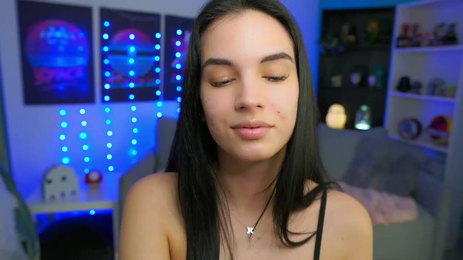 Gallery image thumbnail from Kylie_Quinn's myfreecams stream on, 02/22/2023, 13:26 image 17 of 20