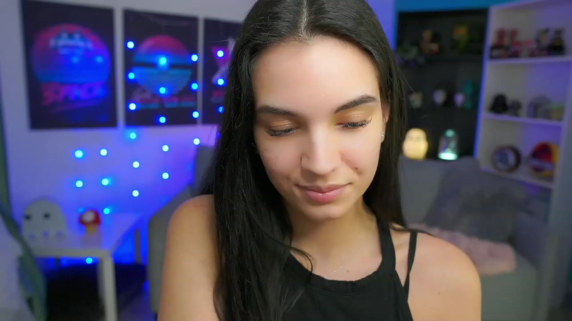 Gallery image thumbnail from Kylie_Quinn's myfreecams stream on, 02/22/2023, 15:01 image 10 of 20