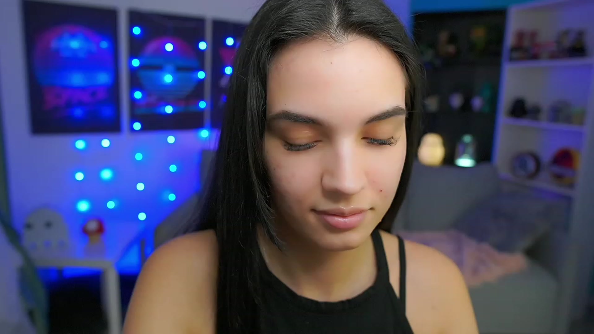 Gallery image thumbnail from Kylie_Quinn's myfreecams stream on, 02/22/2023, 16:16 image 17 of 20