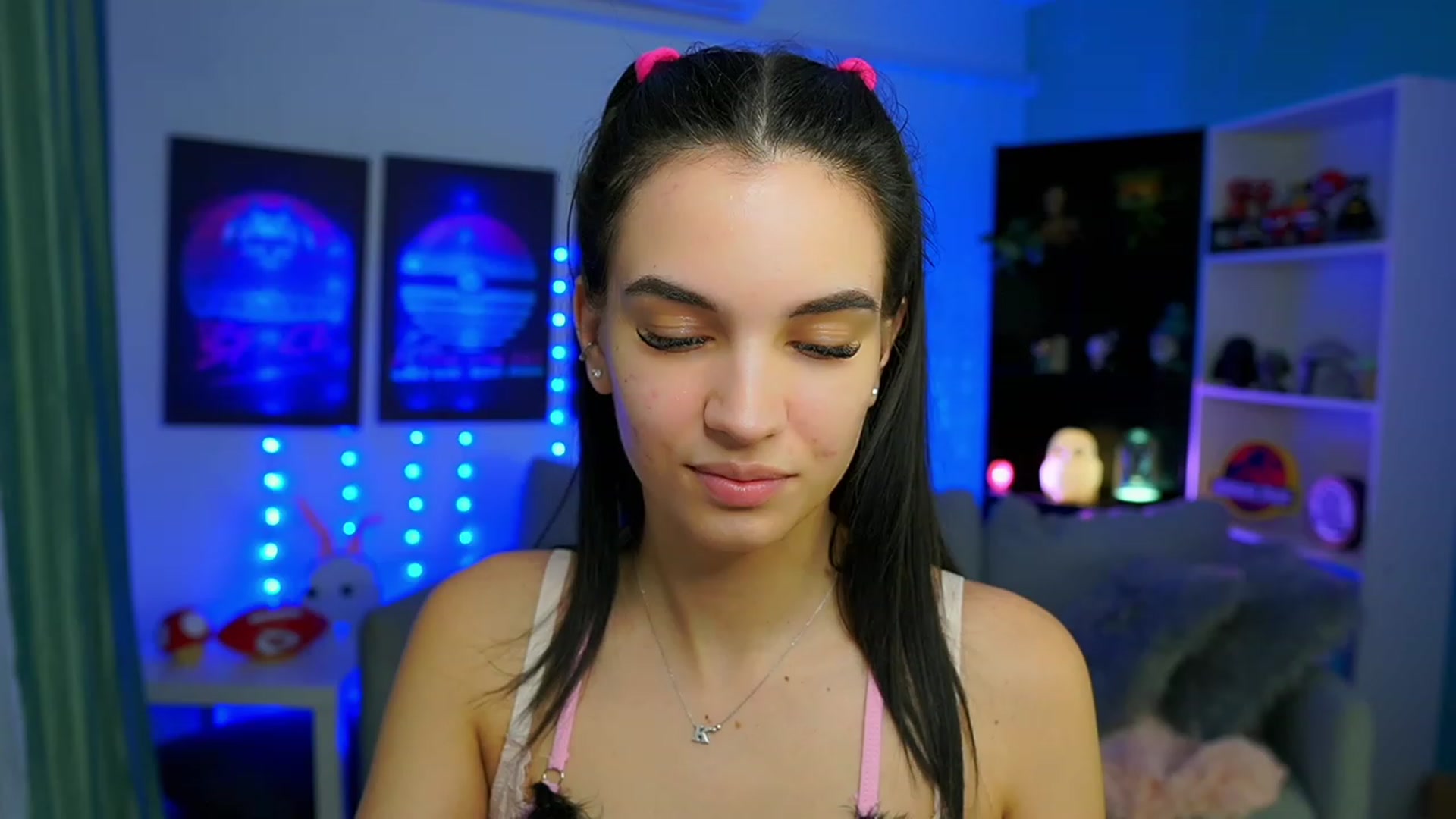 Gallery image thumbnail from Kylie_Quinn's myfreecams stream on, 02/25/2023, 09:58 image 3 of 20