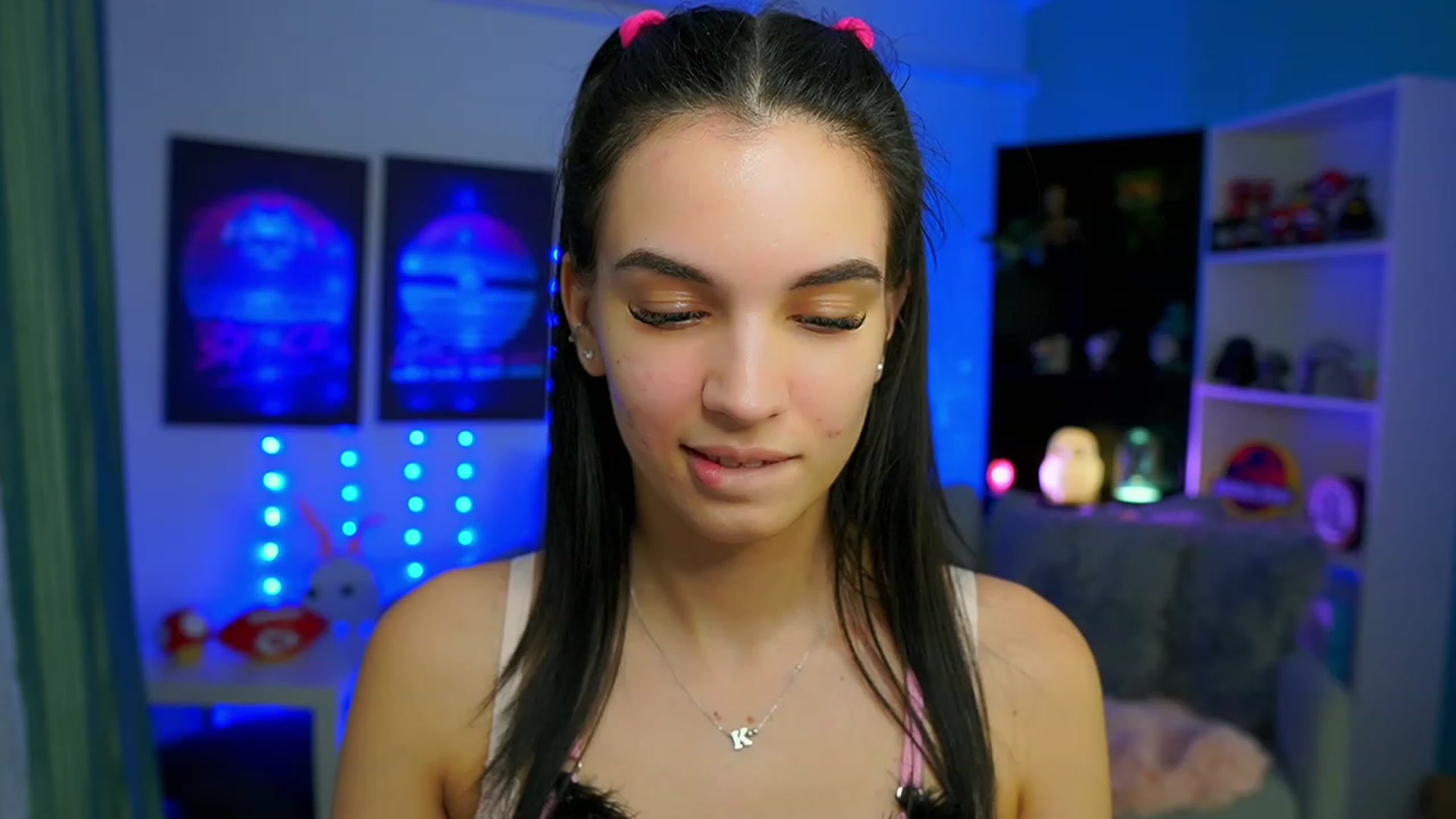 Gallery image thumbnail from Kylie_Quinn's myfreecams stream on, 02/25/2023, 10:46 image 10 of 20