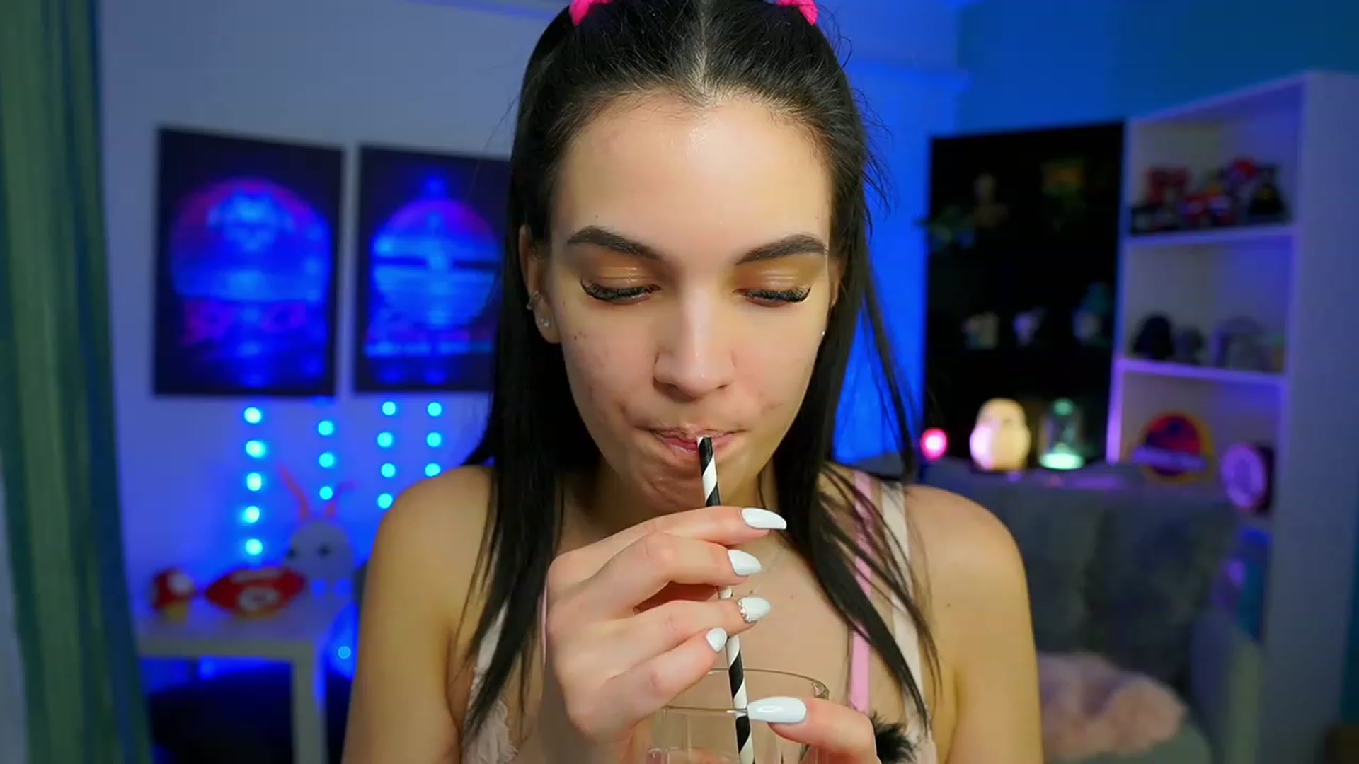 Gallery image thumbnail from Kylie_Quinn's myfreecams stream on, 02/25/2023, 10:46 image 7 of 20