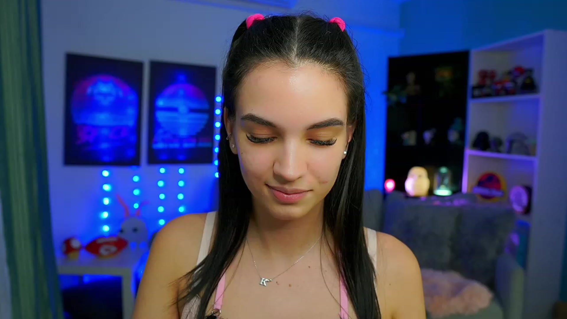 Gallery image thumbnail from Kylie_Quinn's myfreecams stream on, 02/25/2023, 12:46 image 13 of 20
