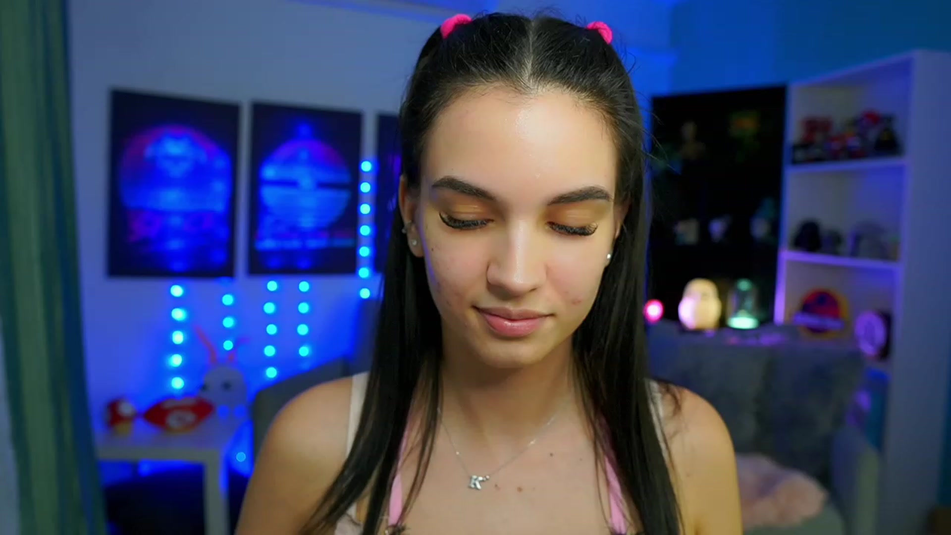 Gallery image thumbnail from Kylie_Quinn's myfreecams stream on, 02/25/2023, 12:46 image 17 of 20