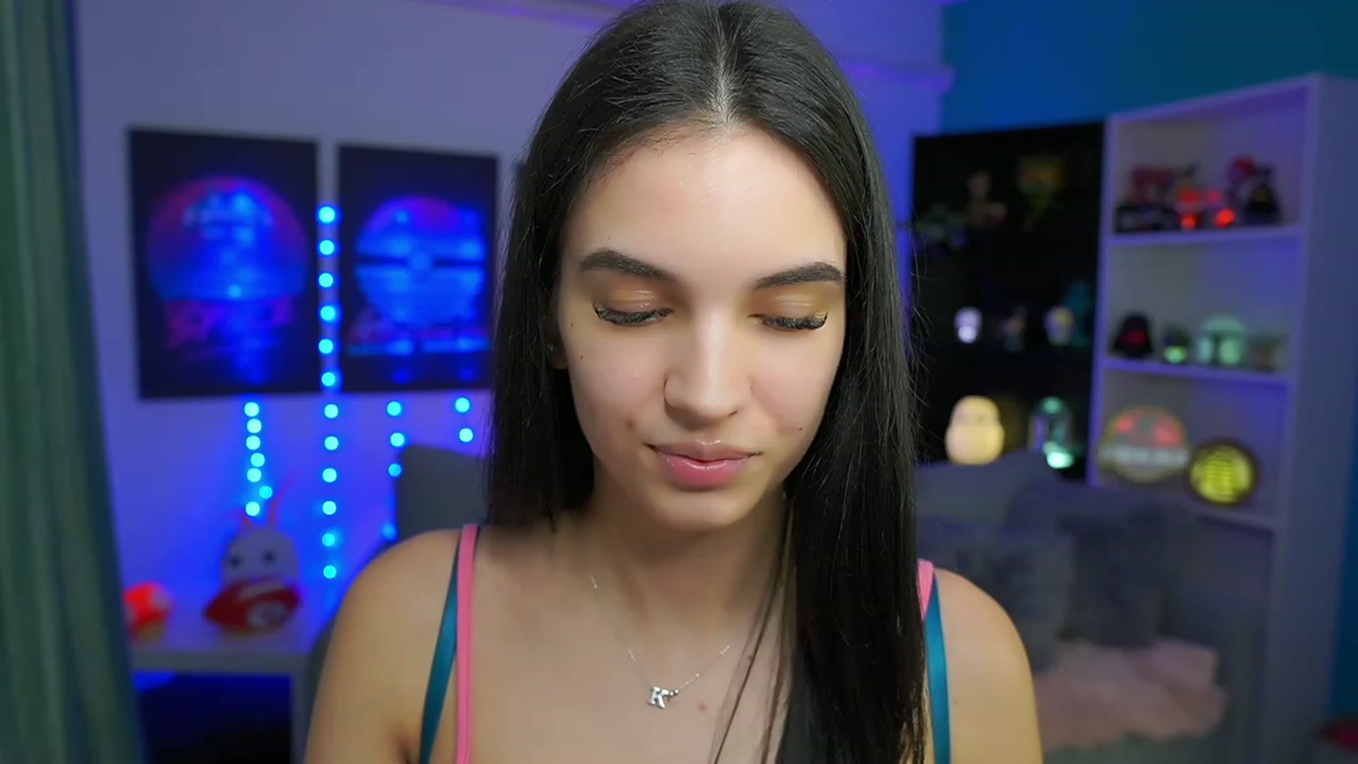 Gallery image thumbnail from Kylie_Quinn's myfreecams stream on, 02/27/2023, 24:03 image 6 of 20