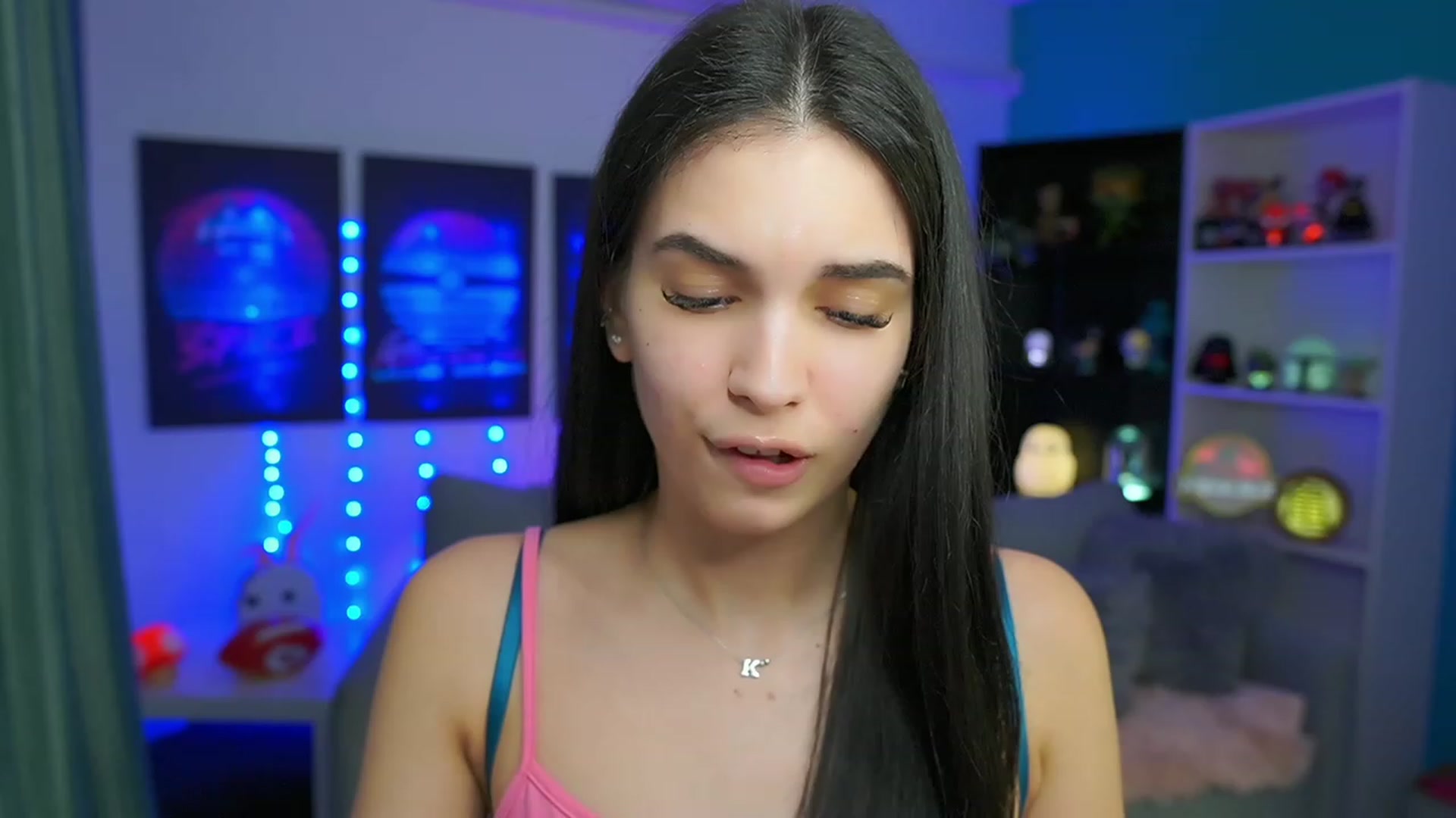 Gallery image thumbnail from Kylie_Quinn's myfreecams stream on, 02/27/2023, 24:03 image 19 of 20