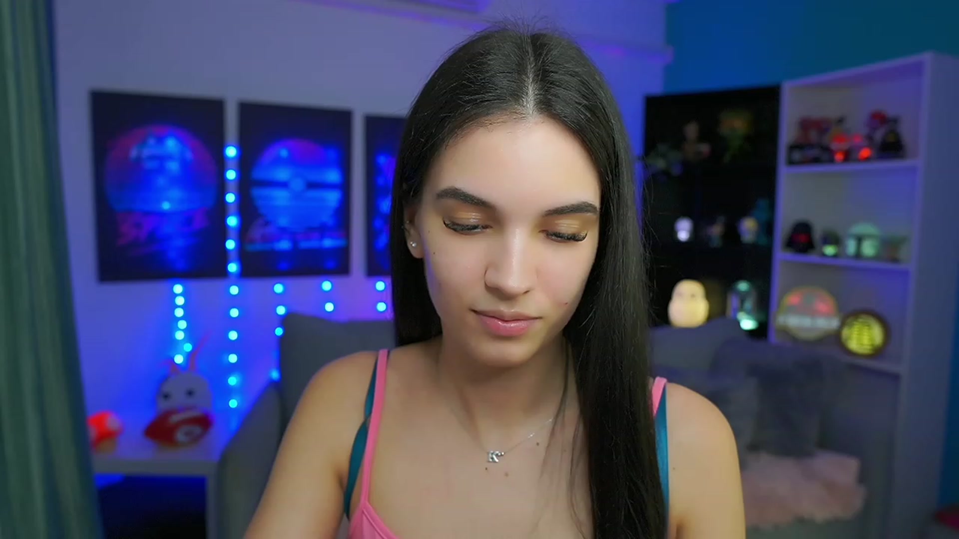 Gallery image thumbnail from Kylie_Quinn's myfreecams stream on, 02/27/2023, 24:03 image 13 of 20