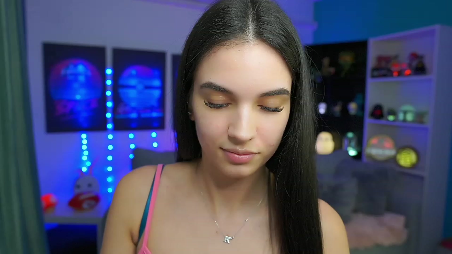 Gallery image thumbnail from Kylie_Quinn's myfreecams stream on, 02/27/2023, 24:03 image 1 of 20