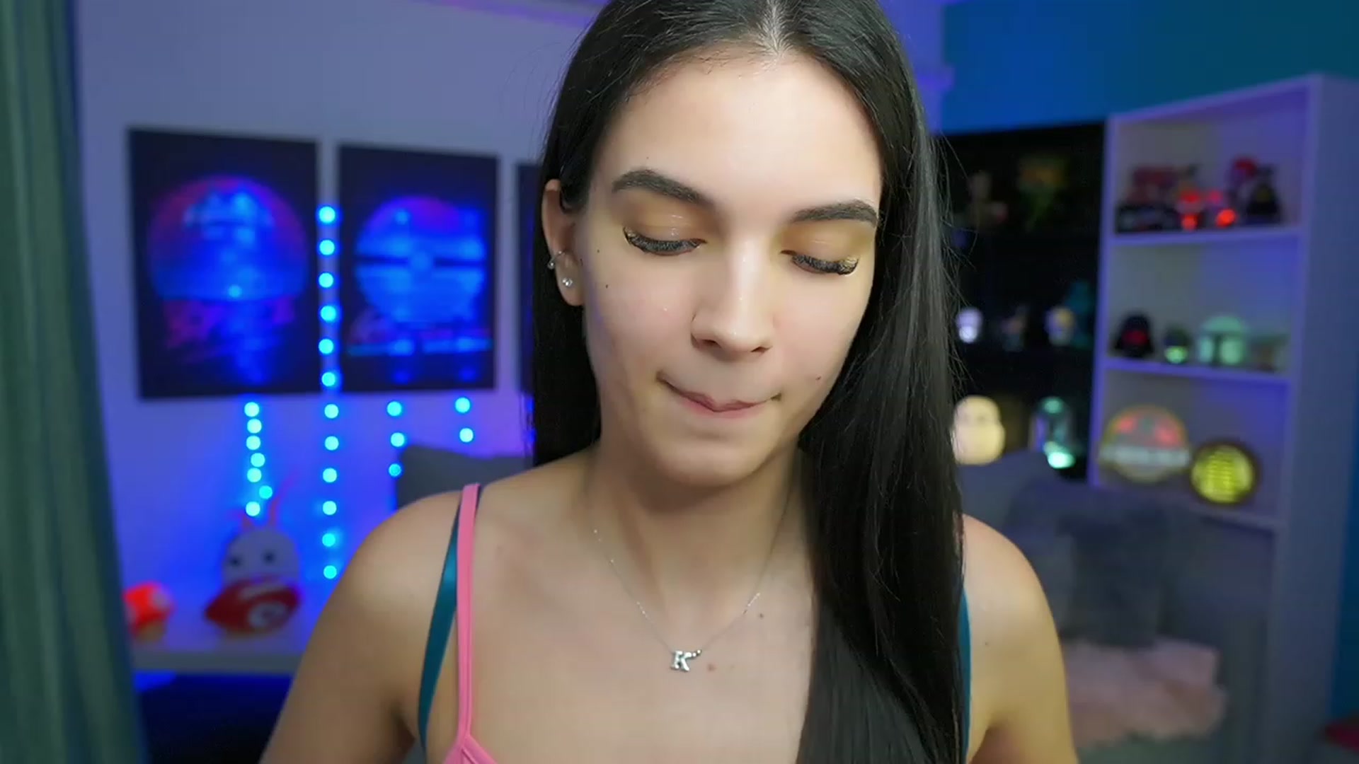 Gallery image thumbnail from Kylie_Quinn's myfreecams stream on, 02/27/2023, 24:03 image 2 of 20