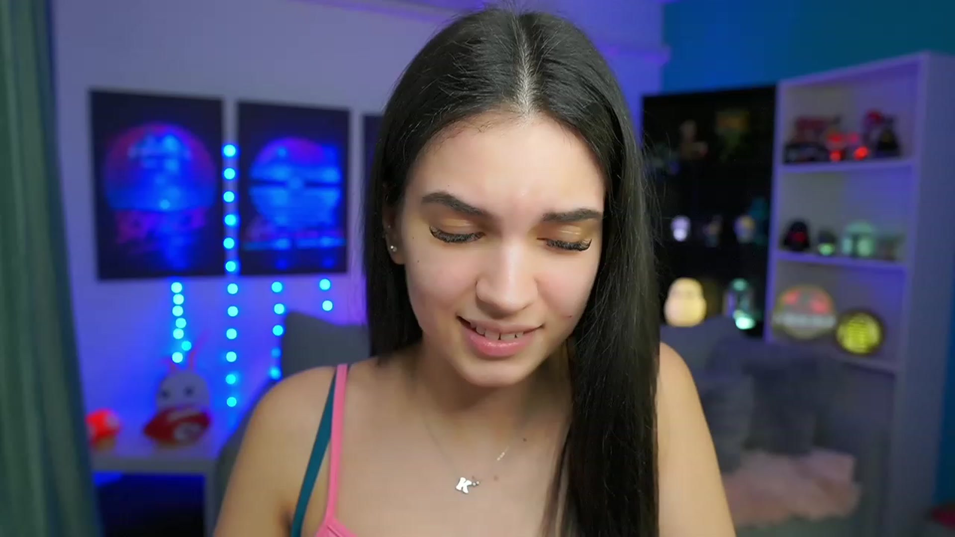 Gallery image thumbnail from Kylie_Quinn's myfreecams stream on, 02/27/2023, 24:56 image 17 of 20
