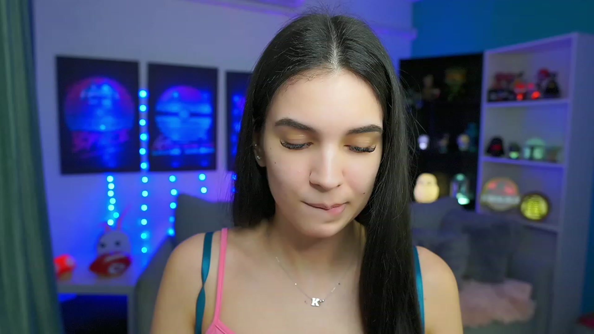 Gallery image thumbnail from Kylie_Quinn's myfreecams stream on, 02/27/2023, 24:56 image 18 of 20