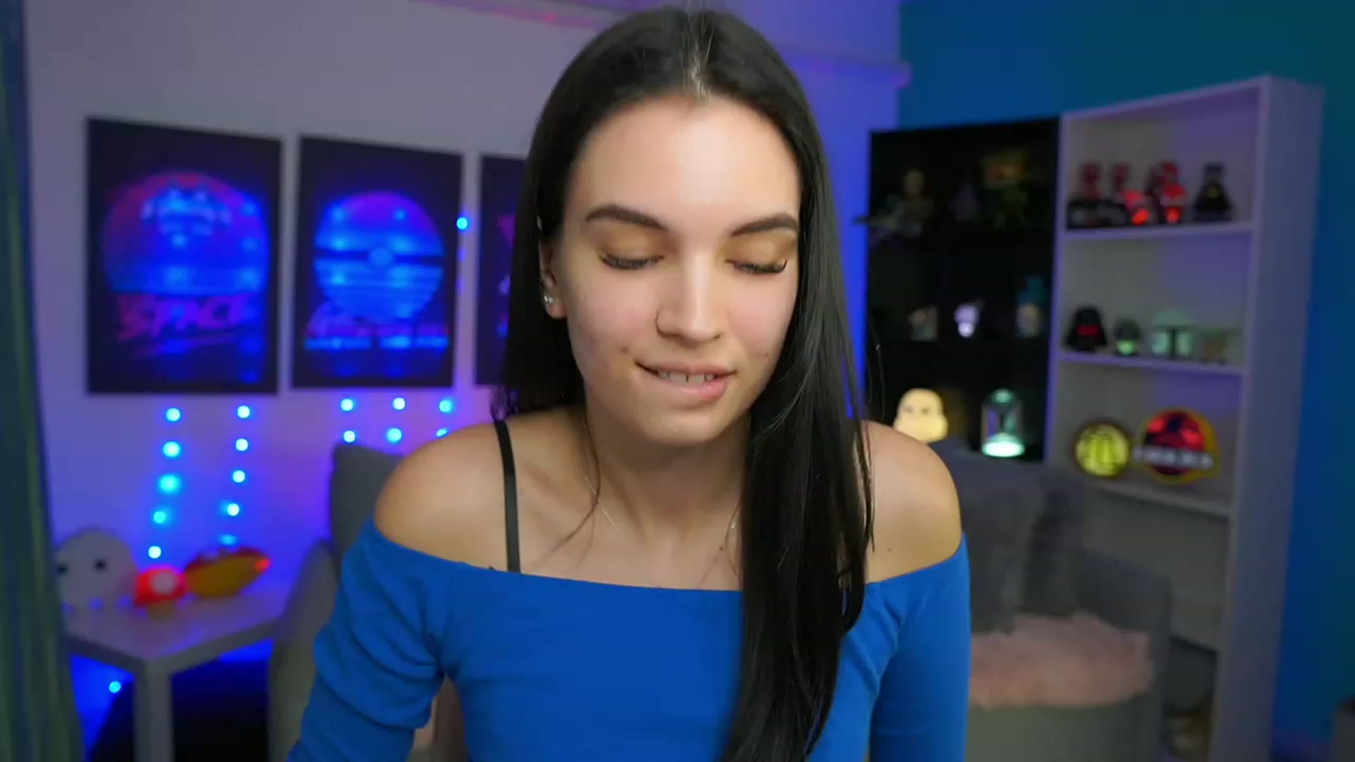 Gallery image thumbnail from Kylie_Quinn's myfreecams stream on, 02/28/2023, 20:15 image 12 of 20
