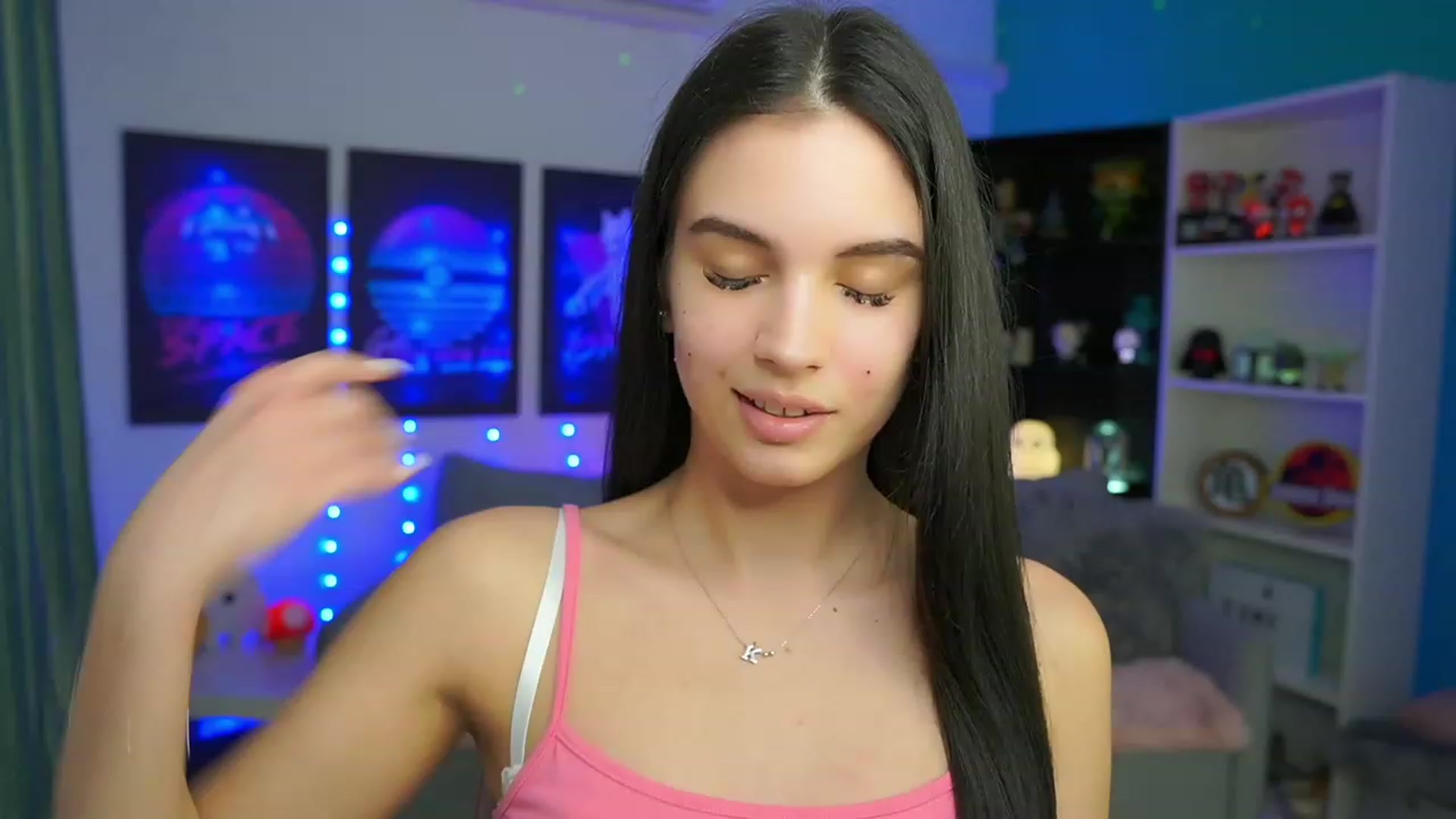 Gallery image thumbnail from Kylie_Quinn's myfreecams stream on, 03/04/2023, 23:56 image 4 of 20