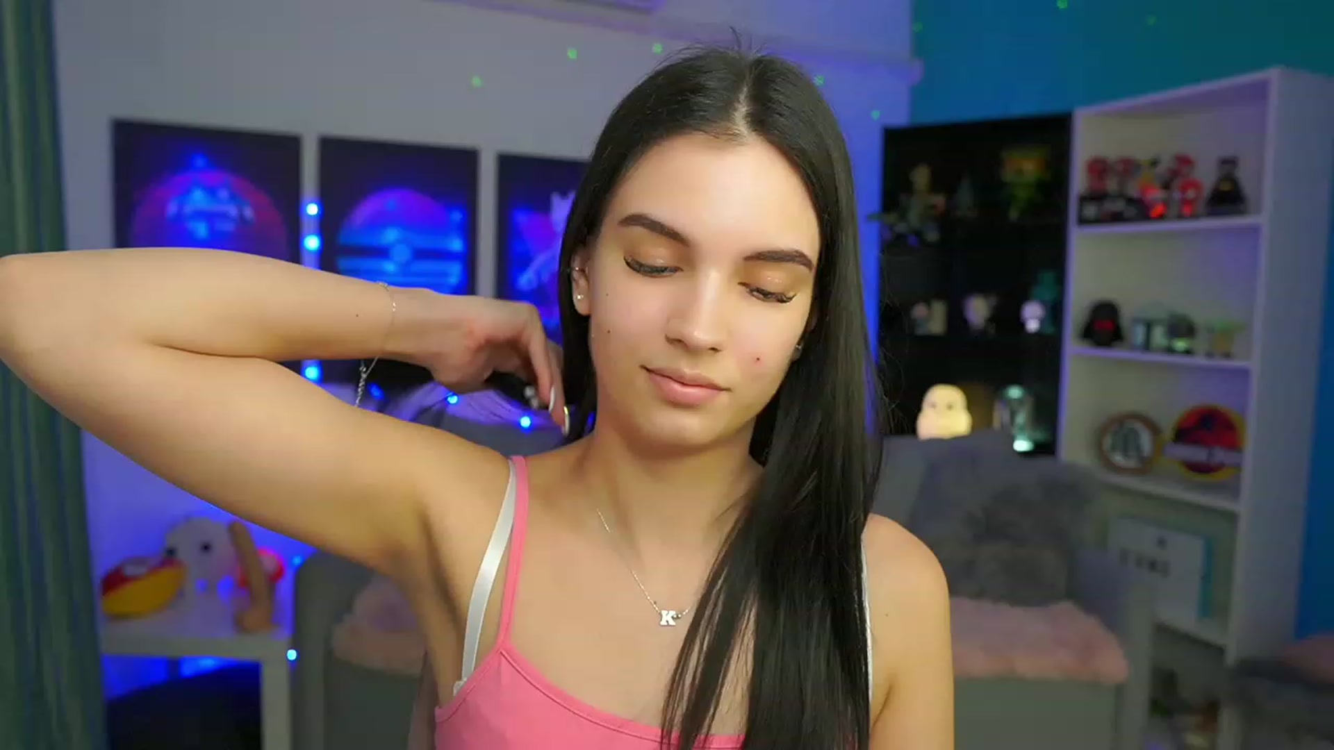 Gallery image thumbnail from Kylie_Quinn's myfreecams stream on, 03/05/2023, 24:33 image 15 of 20