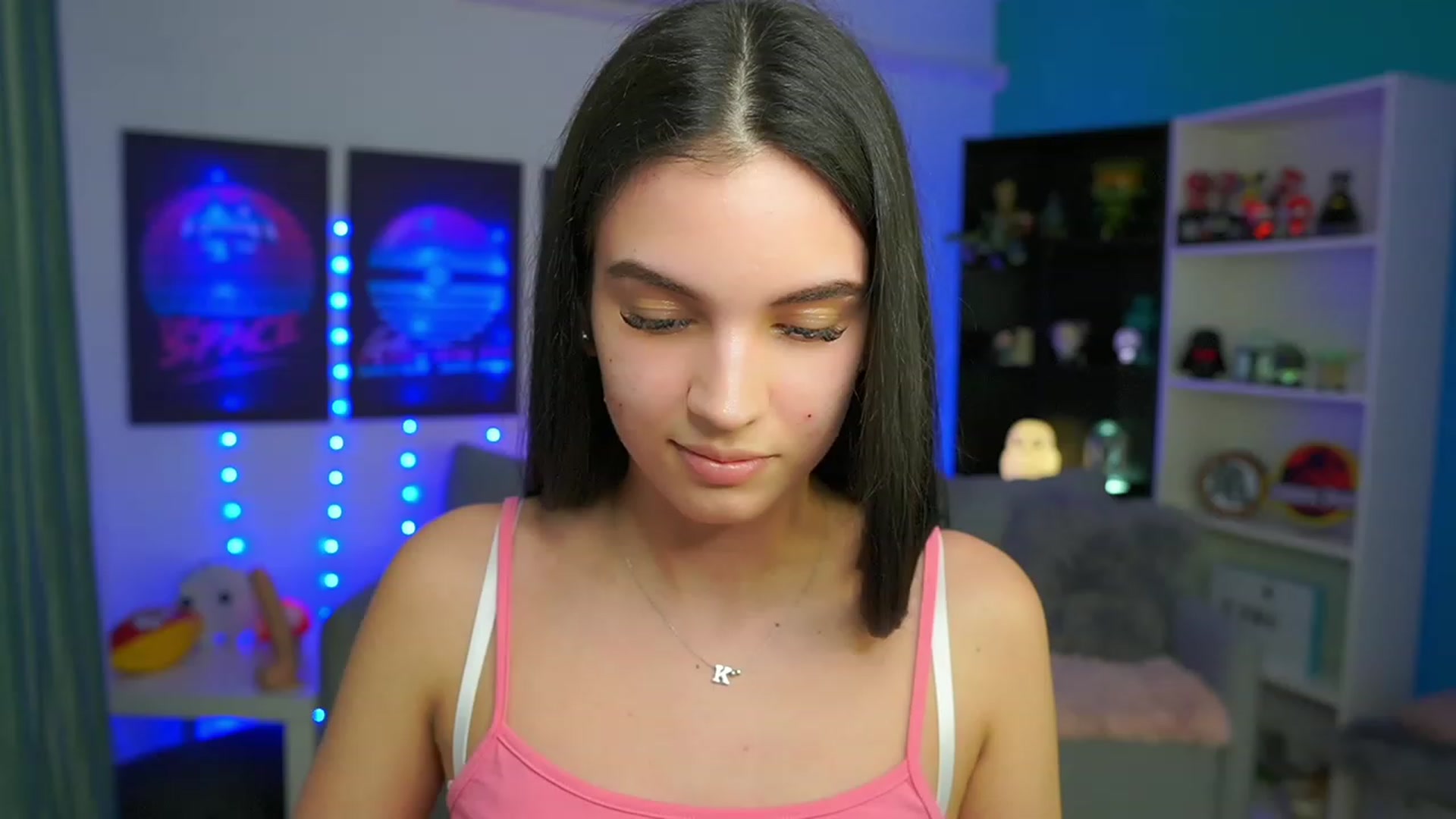 Gallery image thumbnail from Kylie_Quinn's myfreecams stream on, 03/05/2023, 24:33 image 12 of 20
