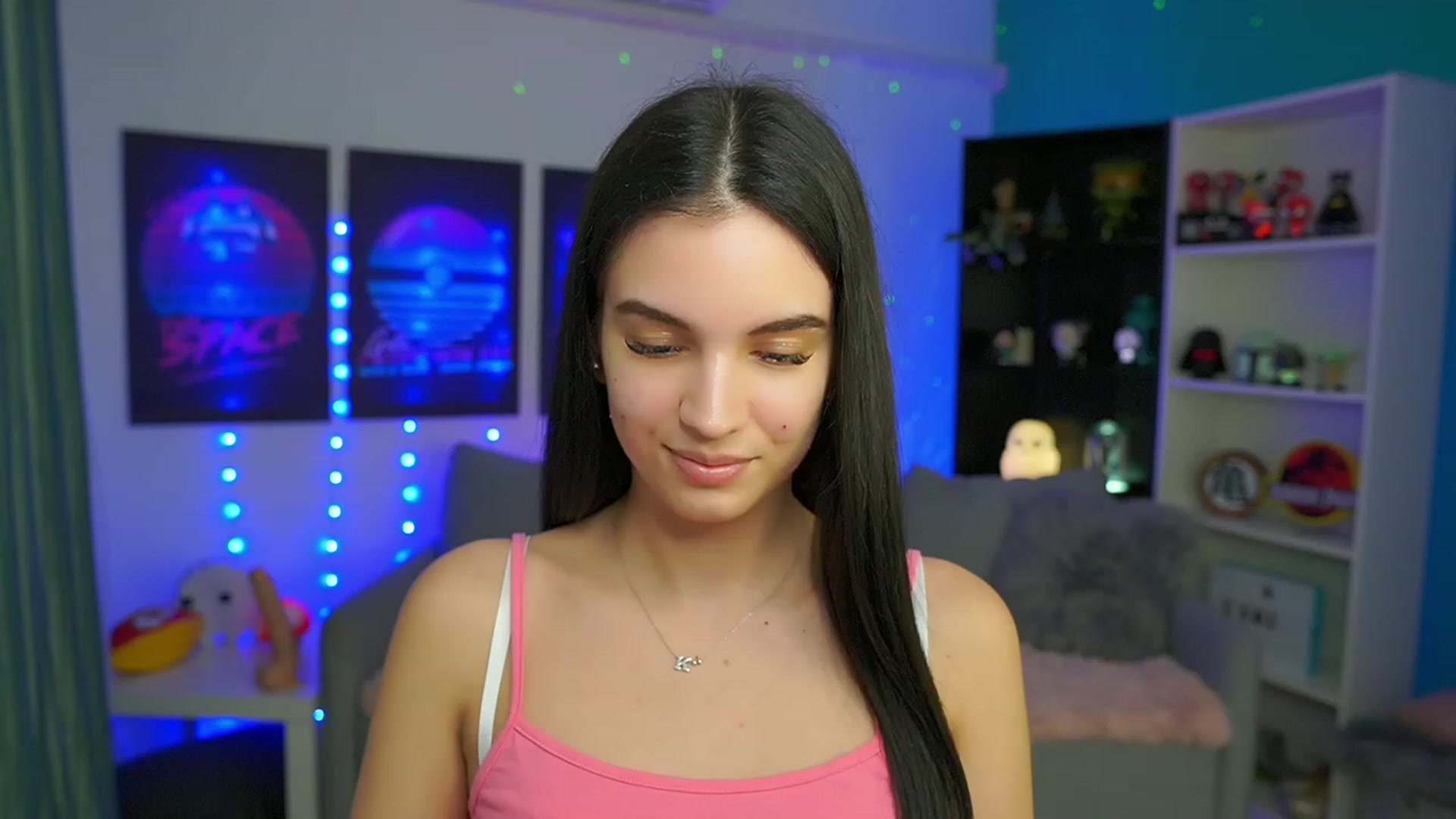 Gallery image thumbnail from Kylie_Quinn's myfreecams stream on, 03/05/2023, 24:33 image 9 of 20