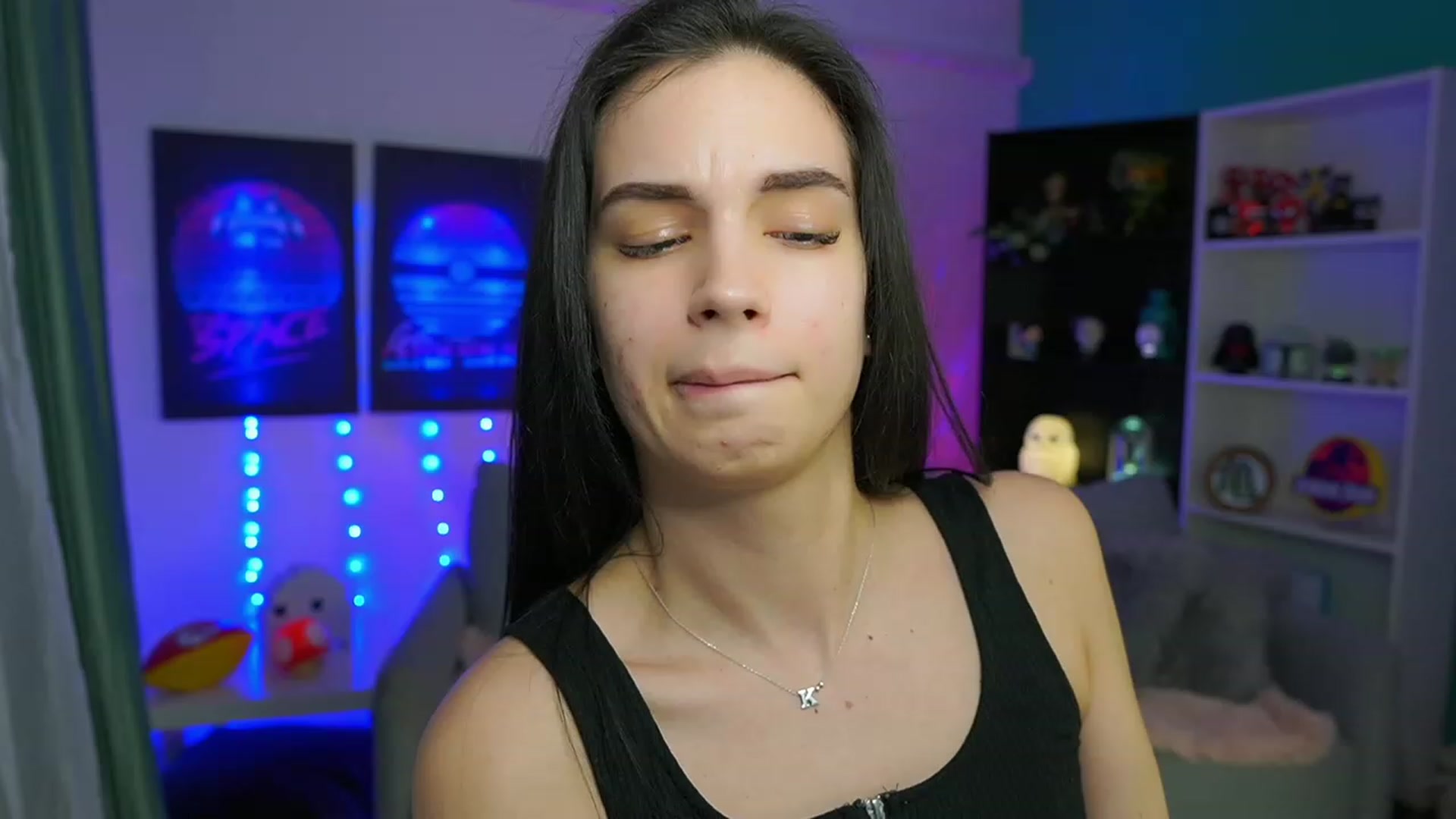 Gallery image thumbnail from Kylie_Quinn's myfreecams stream on, 03/10/2023, 17:21 image 17 of 20