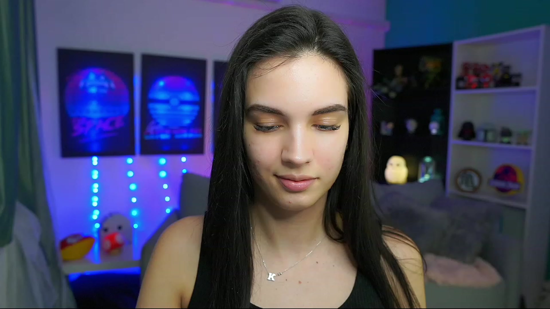 Gallery image thumbnail from Kylie_Quinn's myfreecams stream on, 03/10/2023, 19:29 image 6 of 20