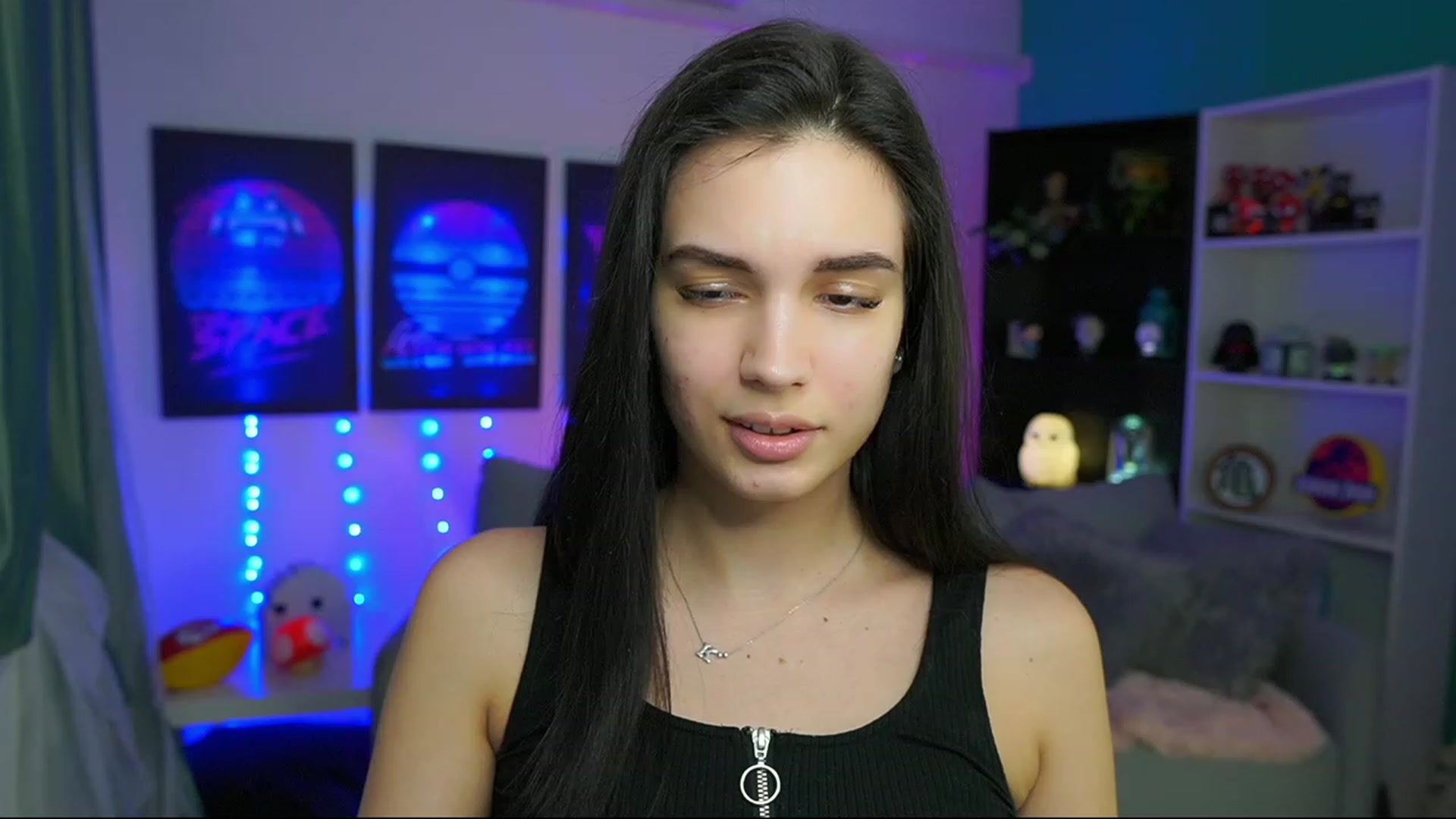 Gallery image thumbnail from Kylie_Quinn's myfreecams stream on, 03/10/2023, 19:29 image 3 of 20