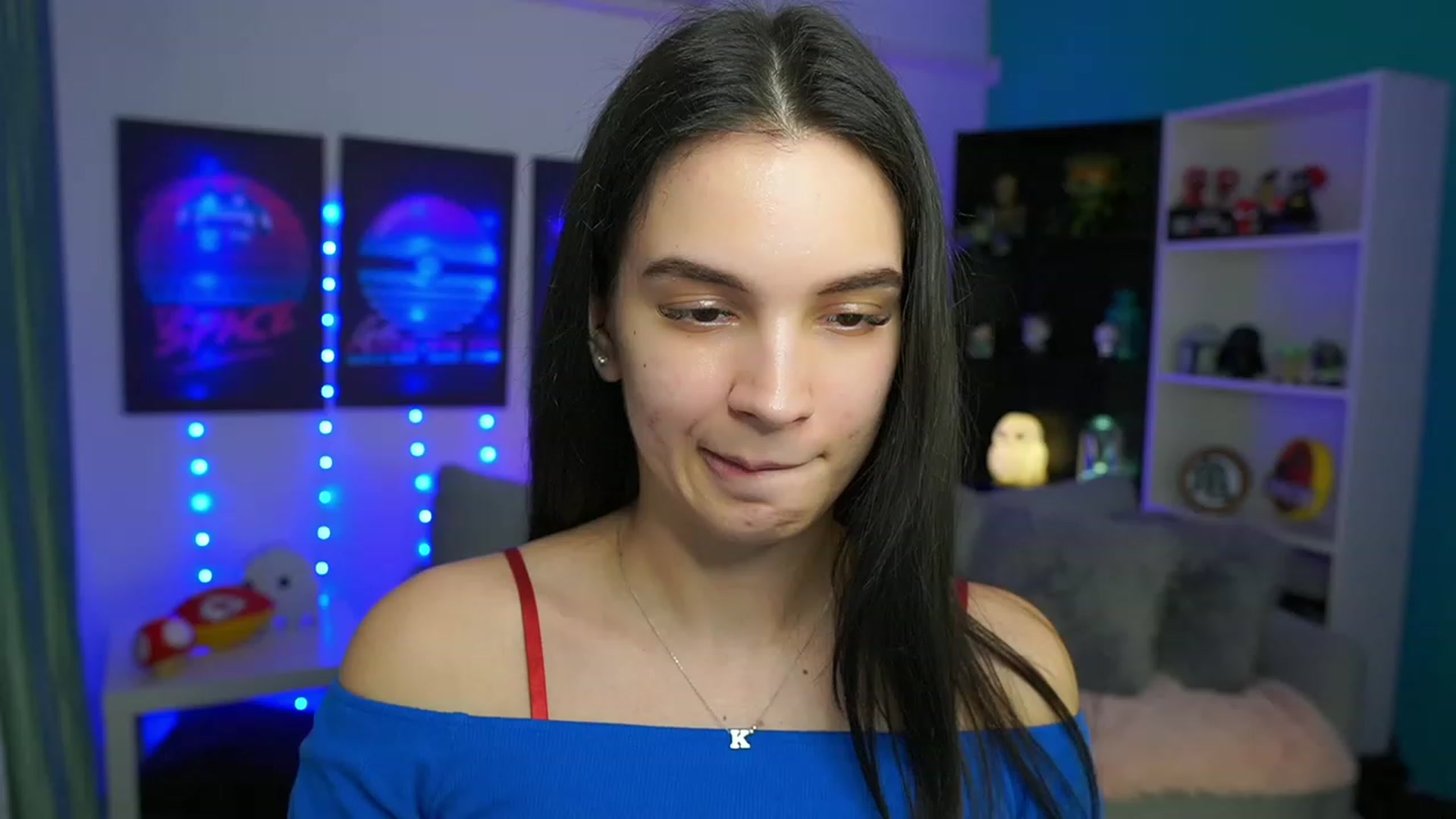 Gallery image thumbnail from Kylie_Quinn's myfreecams stream on, 03/15/2023, 24:19 image 13 of 20