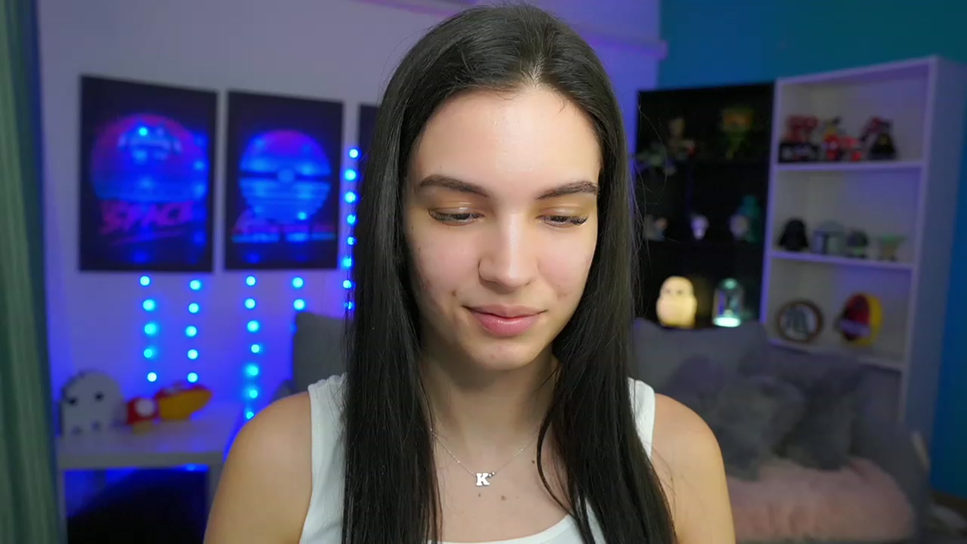 Gallery image thumbnail from Kylie_Quinn's myfreecams stream on, 03/15/2023, 15:39 image 5 of 20